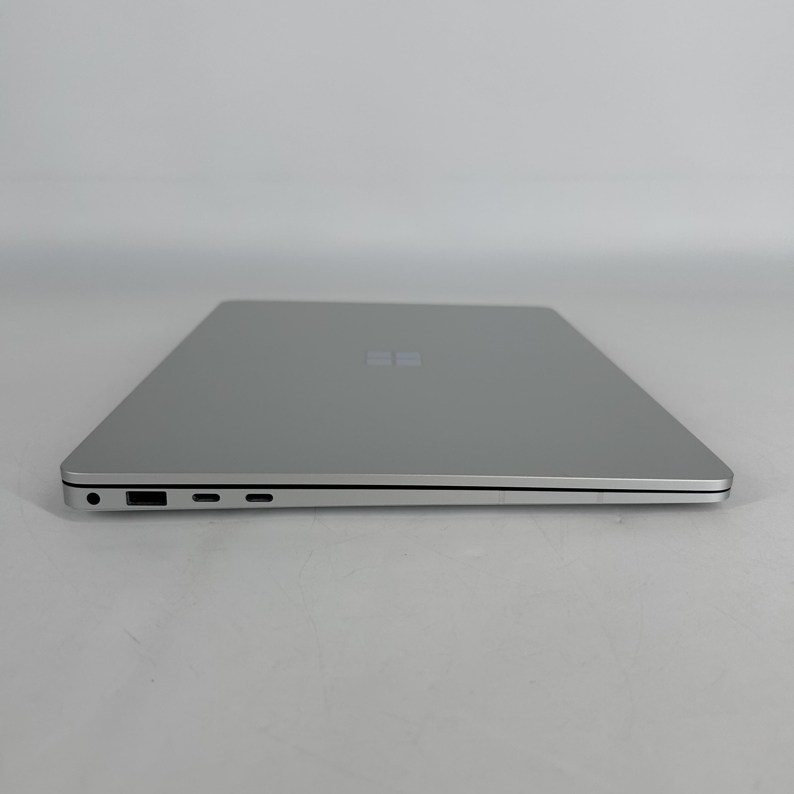 Microsoft Surface Laptop 7 13 5G 2K TOUCH Ultra 7 268V 32GB 1TB MINOR FRAME GAP