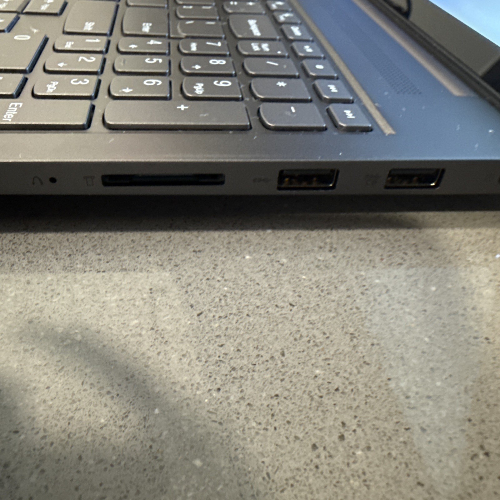 Lenovo Slim 7 16IAH7 16in i7-12700H 32GB 1TB SSD Win 11 Pro Gray