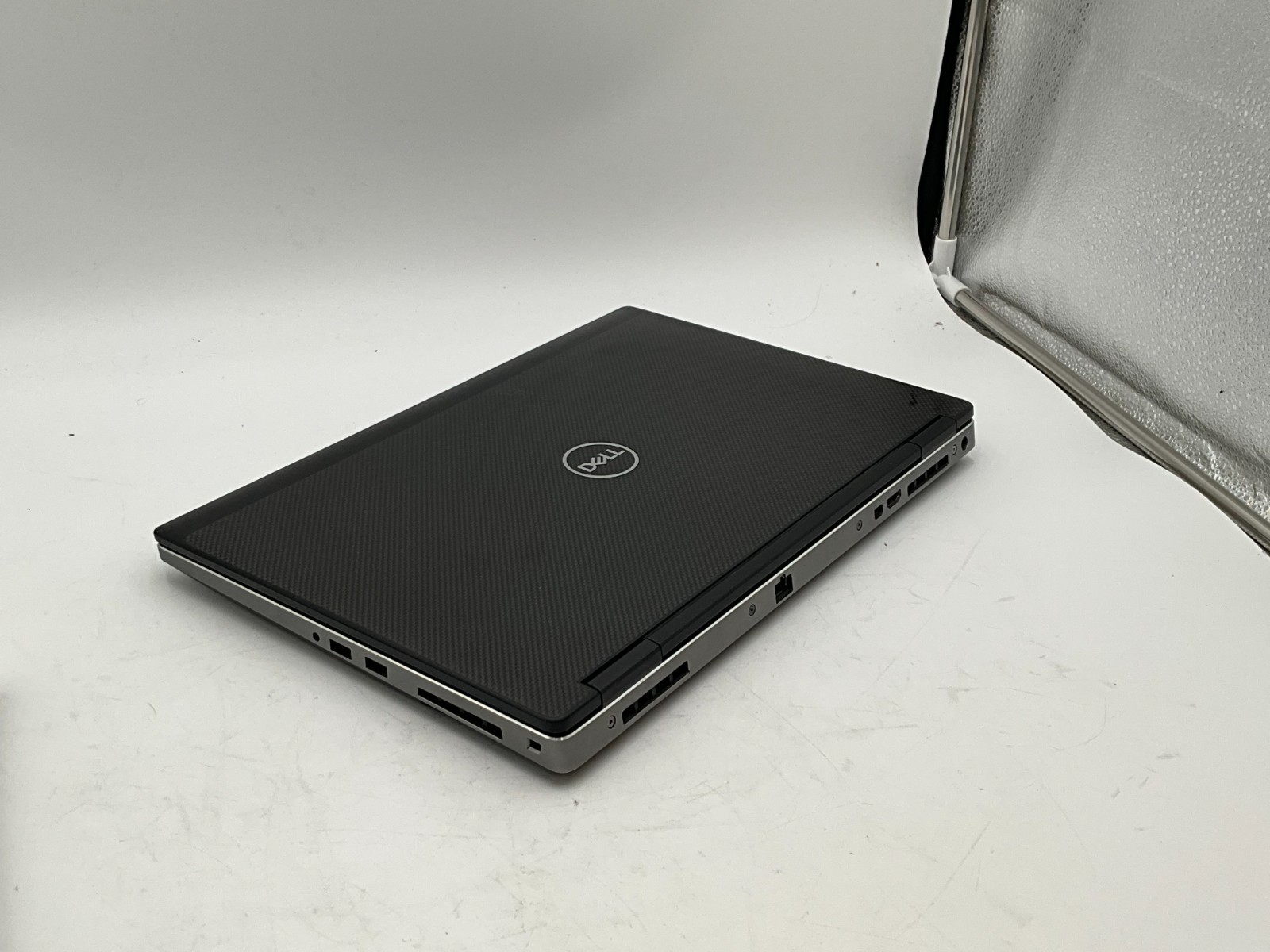 DELL Precision 7530 Xeon(R) E-2186M 32GB 1tb p3200 15.6″ LAPTOP 74938S2