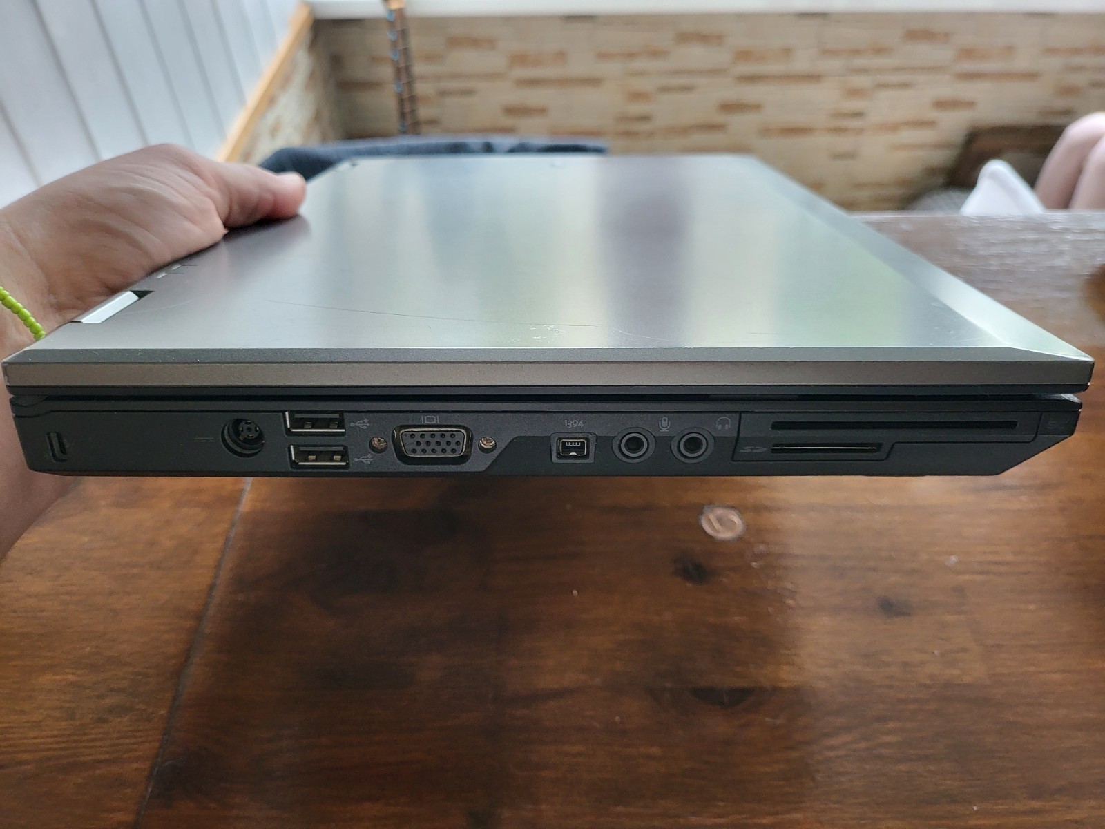Dell Latitude E5410 / Intel i5 M520 / 8GB RAM / 64GB SSD