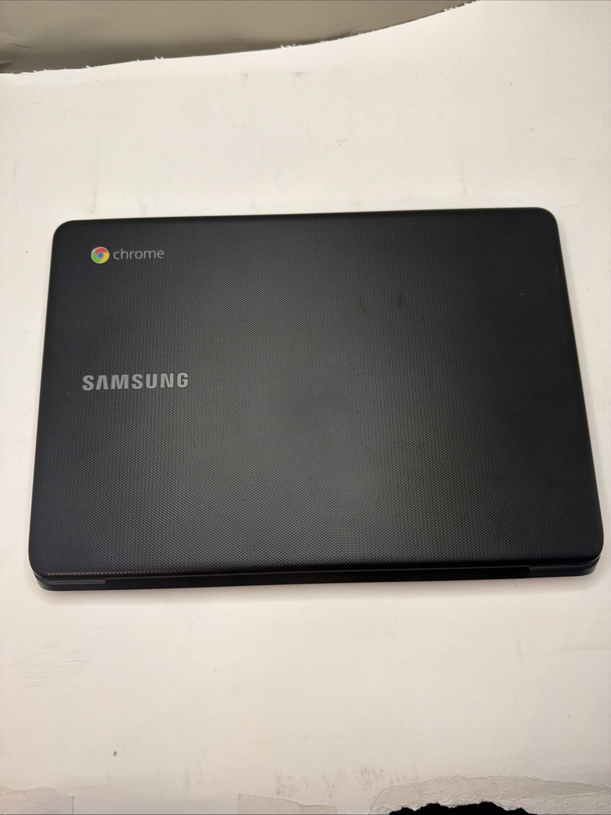 Samsung Chromebook 3 XE500C13-K02US (w/ charger) READ DESCRIPTION