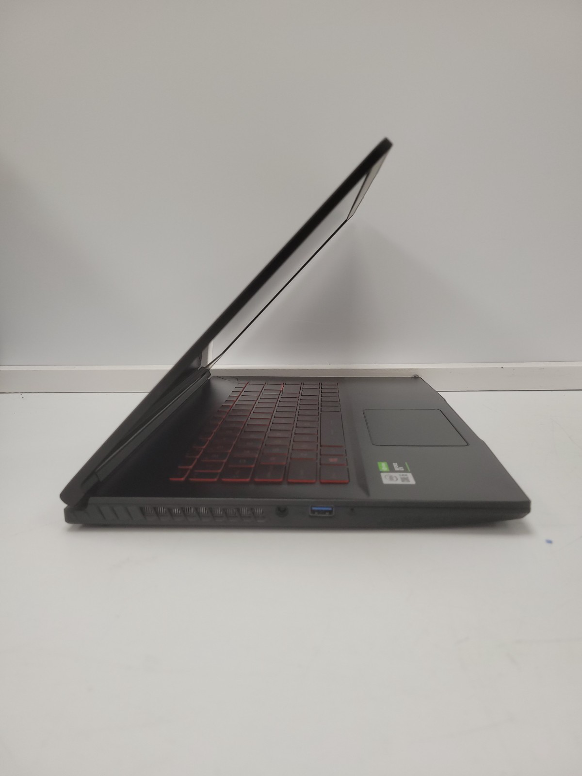 (9890834) MSI MS16R5 Gaming Laptop