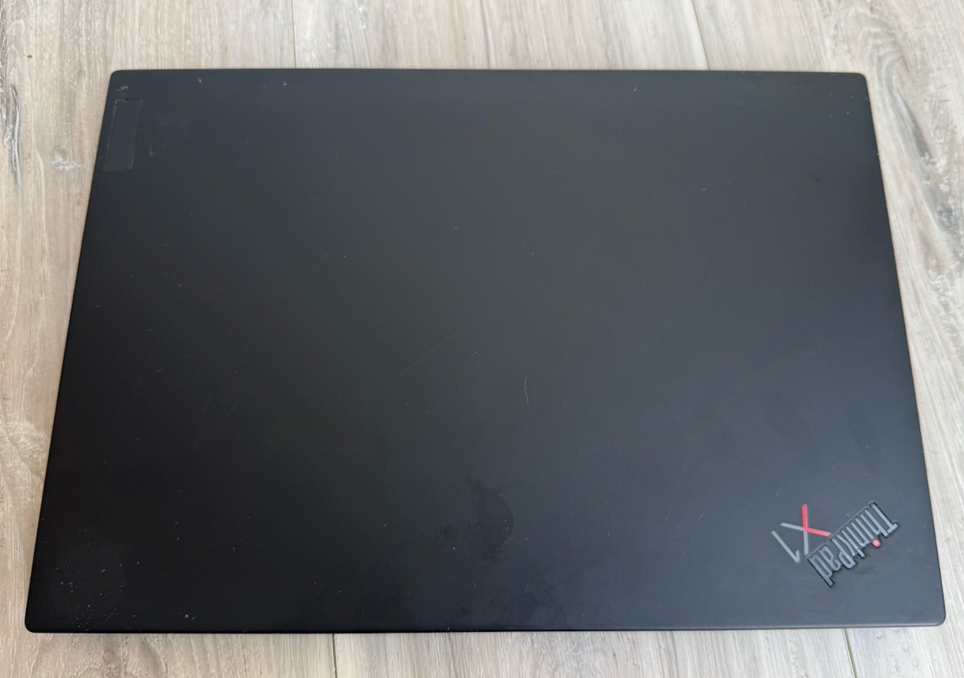 Lenovo ThinkPad X1 Carbon Gen 9 Intel i5-1135G7 16GB RAM NO SSD / OS MISSING DOT