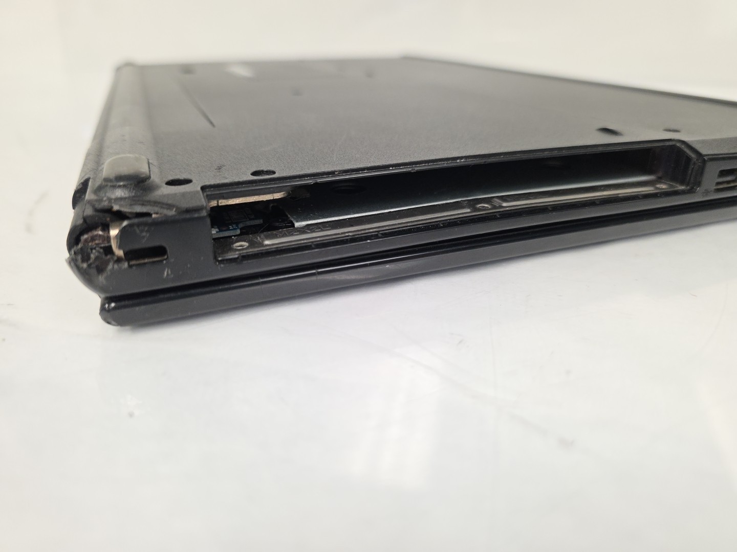 Dell Inspiron 5558 laptop |2GB RAM|NO HDD| Intel core i3- 5015U