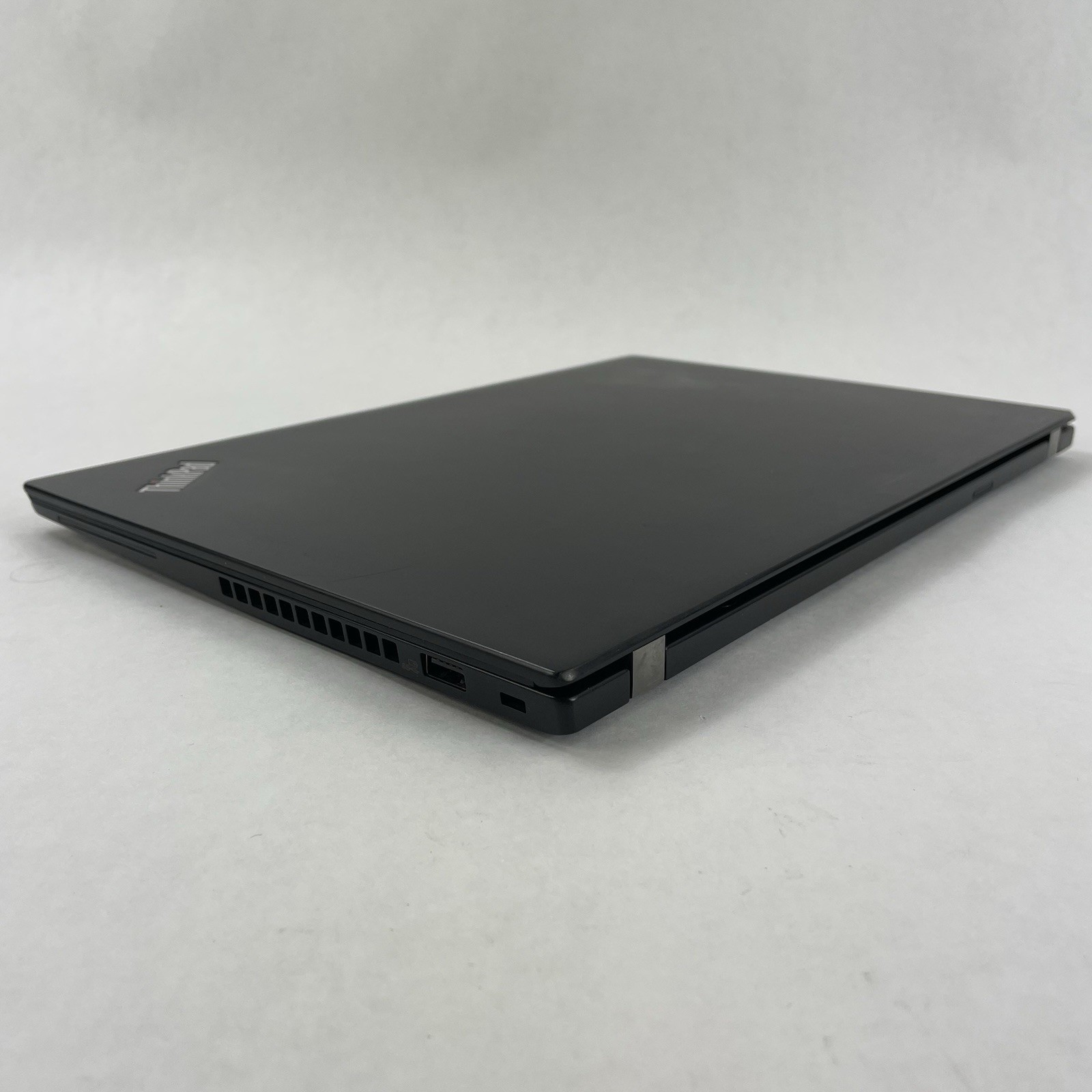 Lenovo ThinkPad T490s 14″ i5-8365U 1.60 GHz 8 GB RAM No SSD/OS/AC