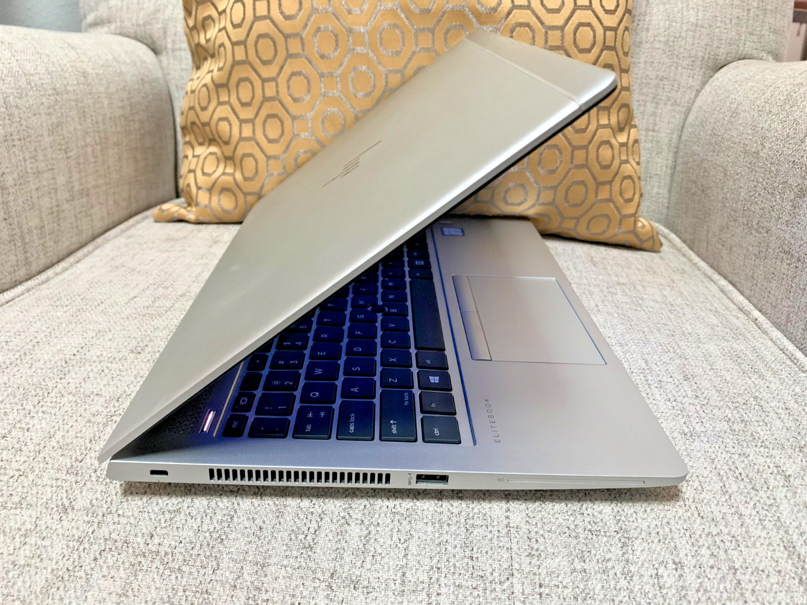 HP EliteBook 840 G6 14-inch Notebook 4G LTE i7-8565U 16GB RAM 250GB SSD