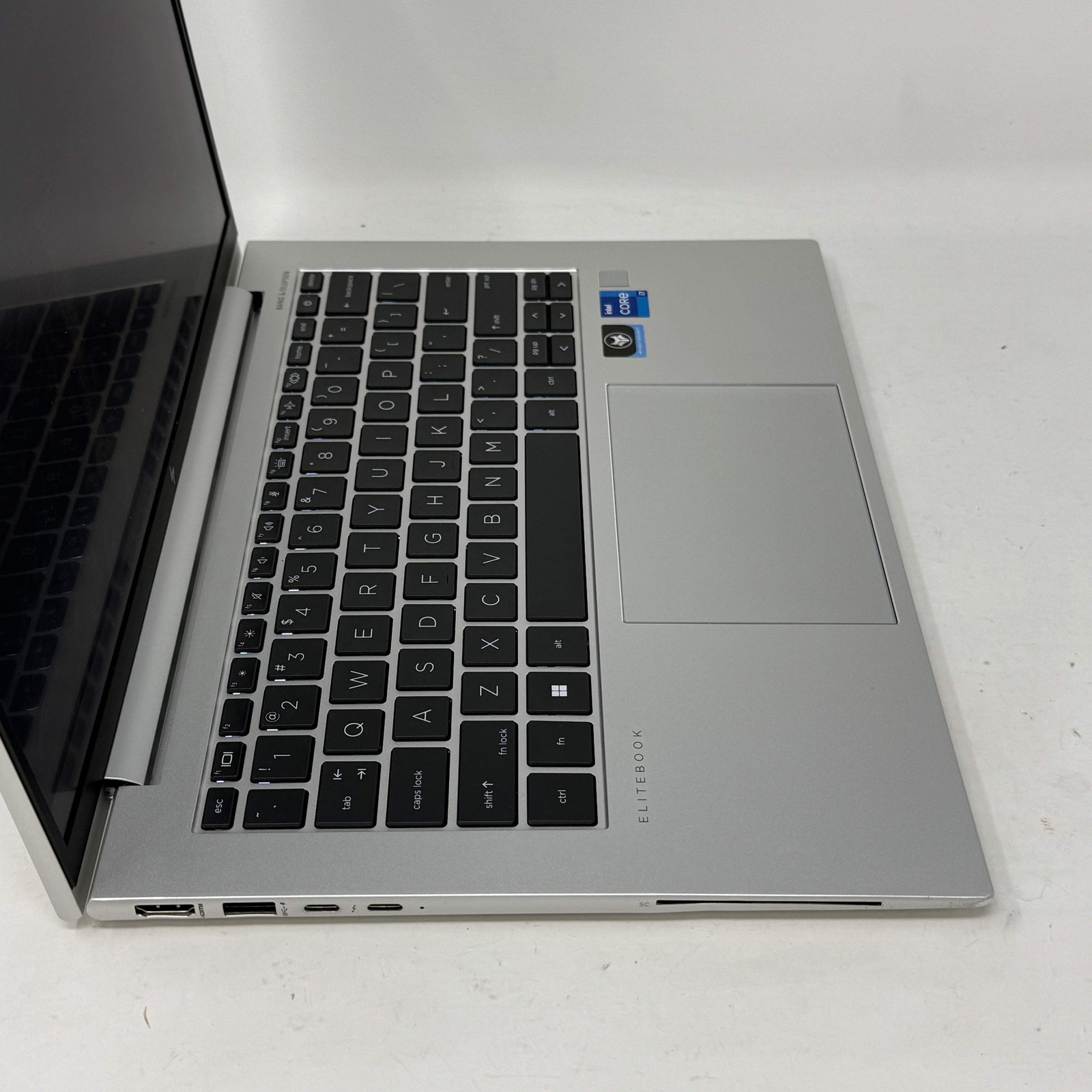 HP EliteBook 840 G9 14″ i7-1255U 1.7GHz 16GB RAM 512GB SSD