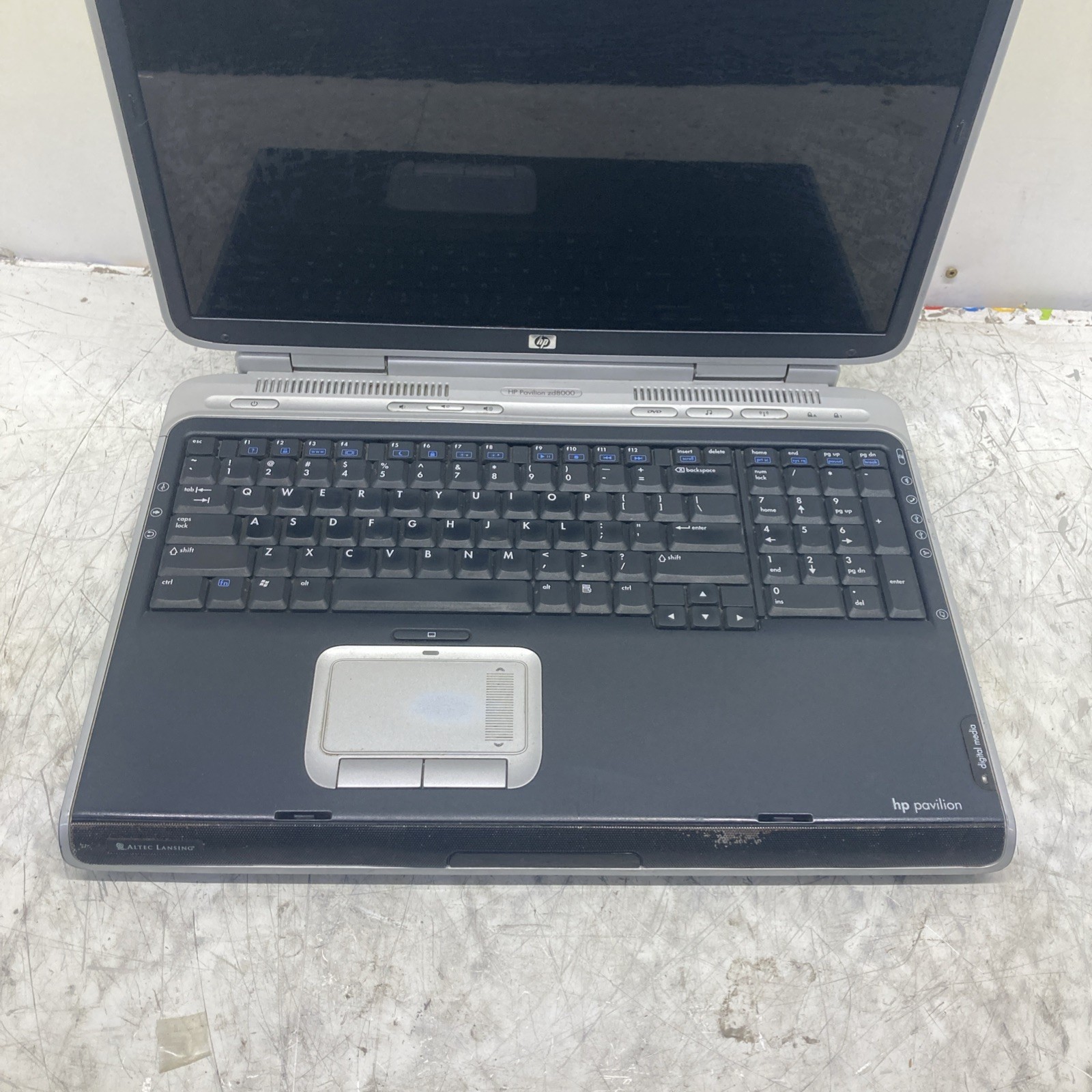 HP ZD8000 unknown cpu no power untested 1GB Ram no HDD