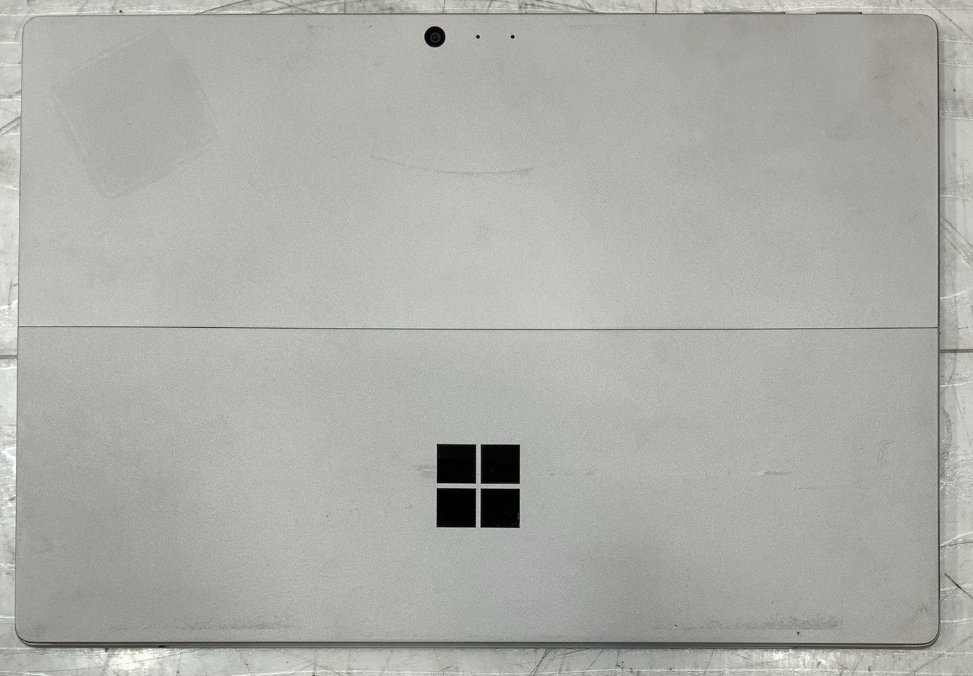 Microsoft Surface Pro 6 1796 Intel Core i5-8350U 128GB SSD 8GB DDR3 W10P