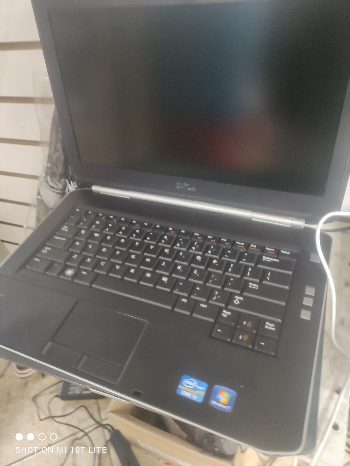 Dell Latitude E5420 14 inch (320 GB, Intel Core i5 2nd Gen., 2.50 GHz, 4 GB)…