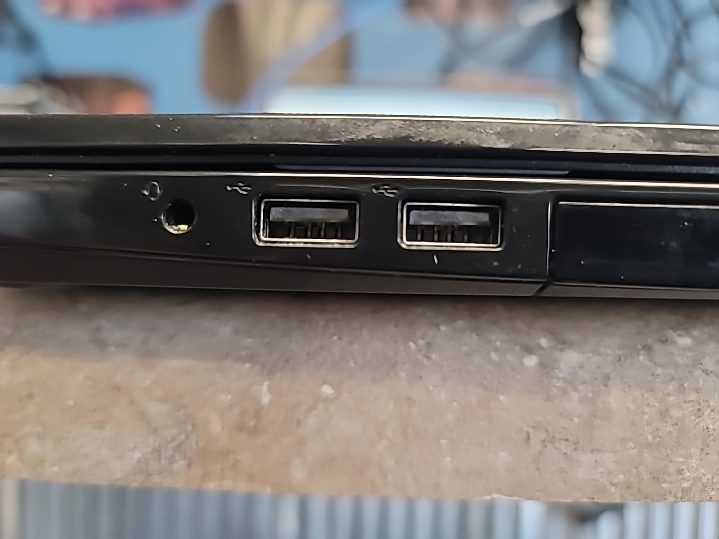 Dell Inspiron 3558, Core i3-5015U, 8gb RAM, 240gb HDD, 15.6″, Working, As Is