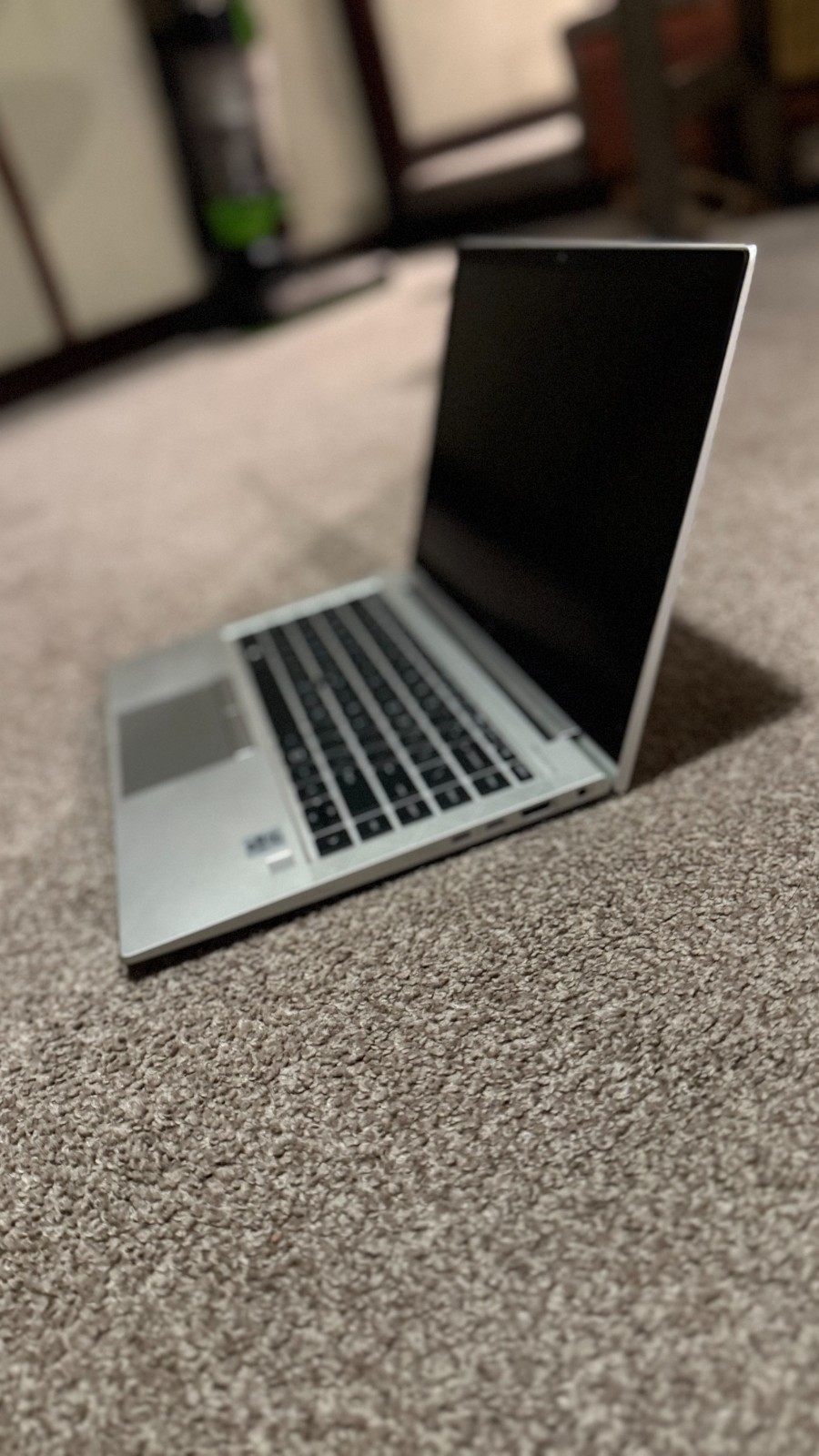 HP EliteBook 840 G8 i5 vPRO 512GB SSD M.2 16GB Win 11 Pro GPU Intel UHD640