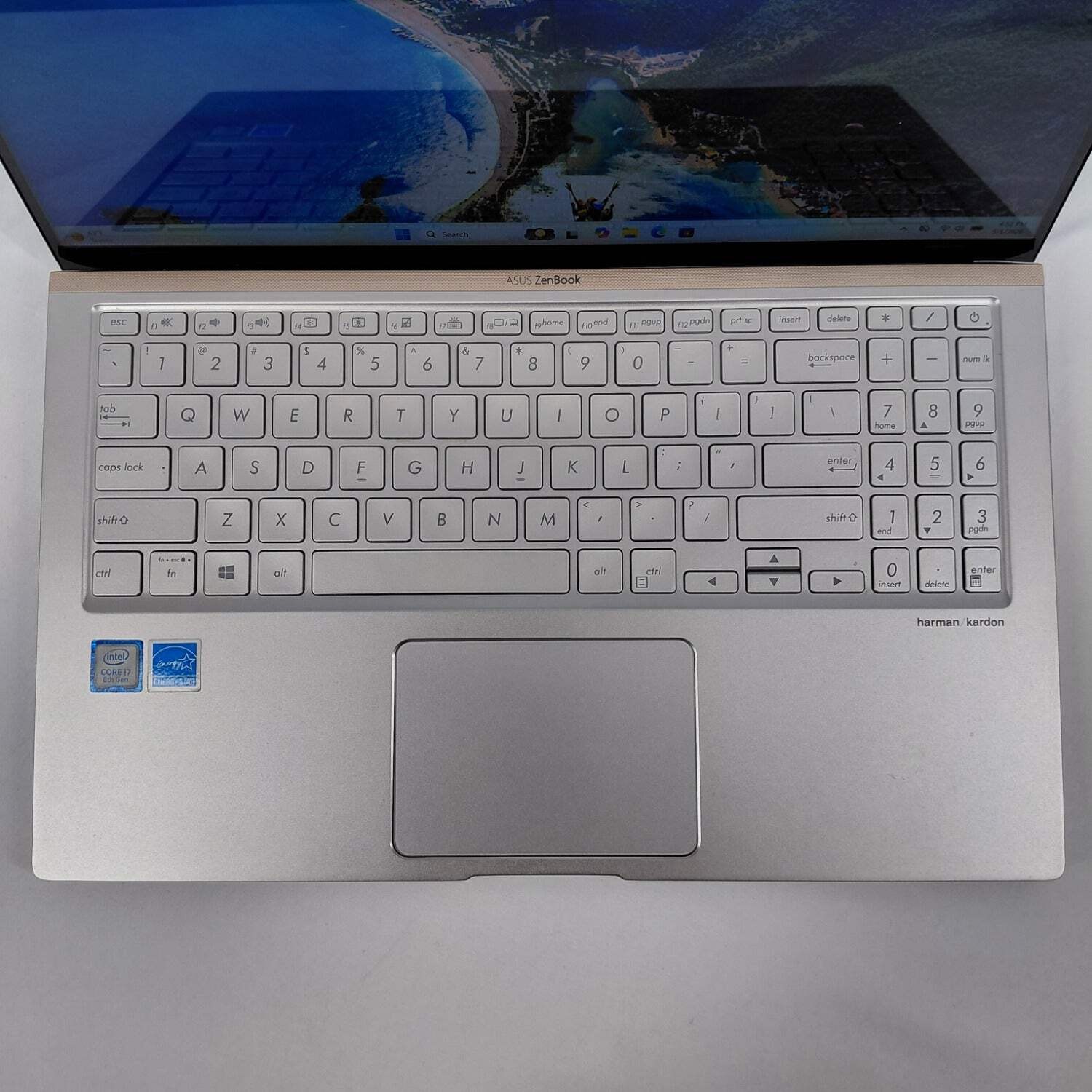 Asus Zenbook 15 UX533F 15.6″ i7-8565U 1.9GHz 16GB RAM 1TB SSD GeForce GTX 1050