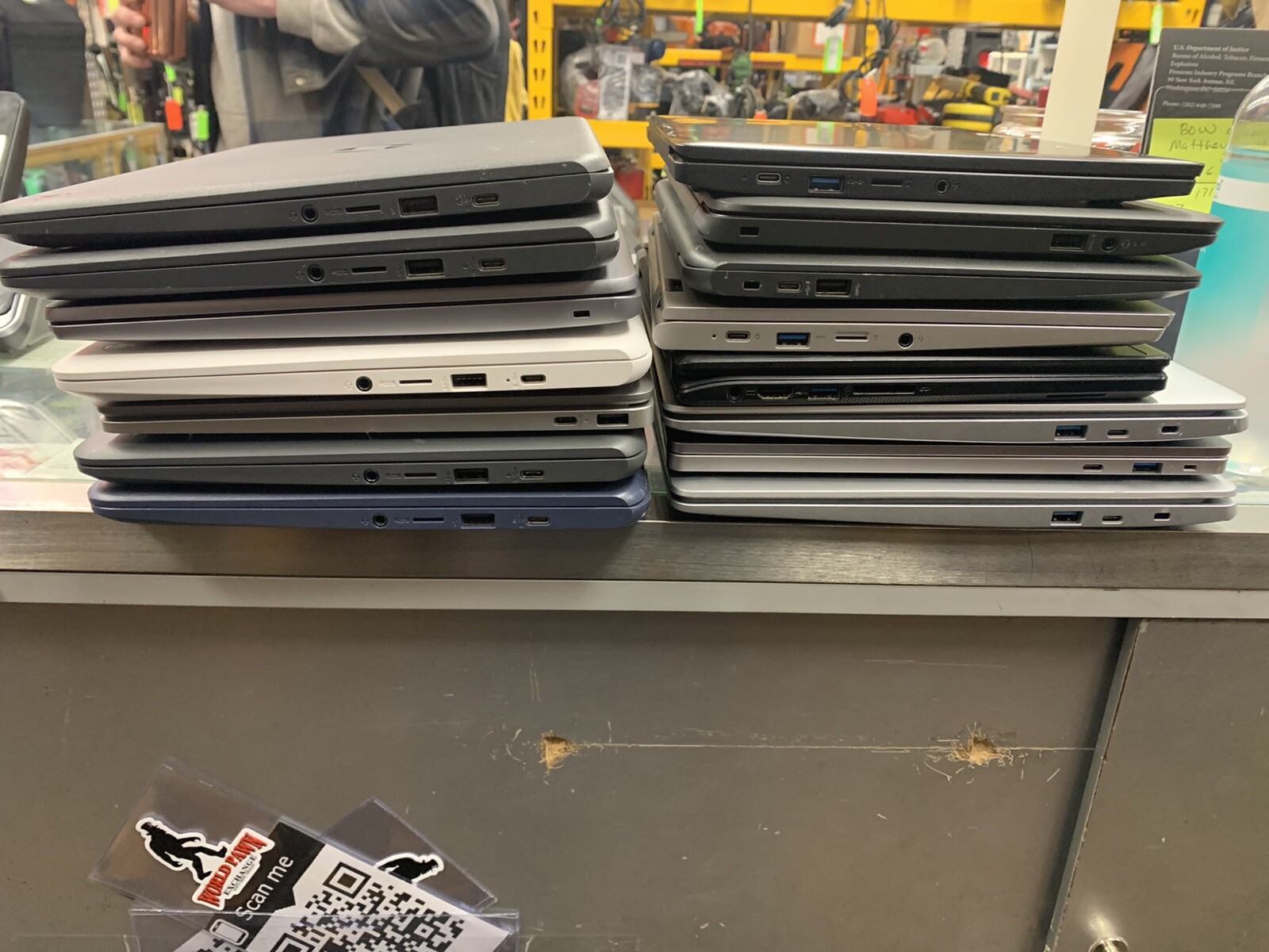 Lot Of Chrome Book Laptops 15 Total Laptops *Read Description Please AS IS*