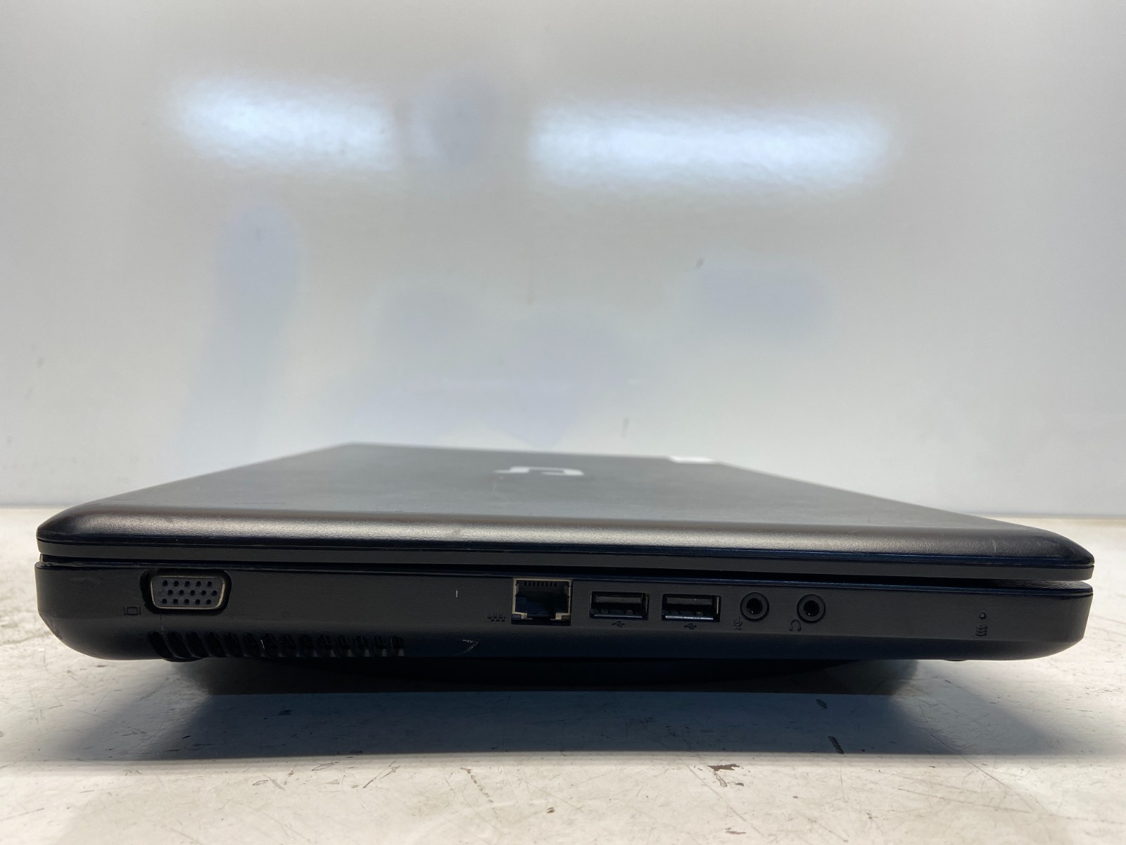 Compaq Presario CQ56-219WM Intel Celeron 900 2.2GHz 4 GB NO HDD