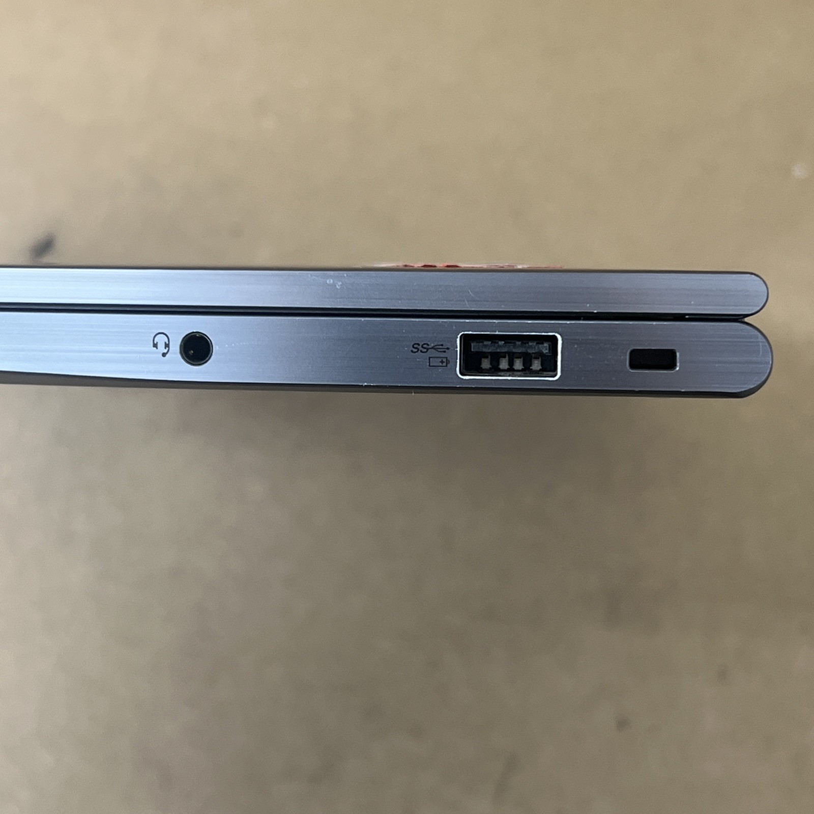 Lenovo ThinkPad X1 Yoga Gen 7 2-in-1 i5-1250P 16gb Ram 512gb- Good *Bad Battery*