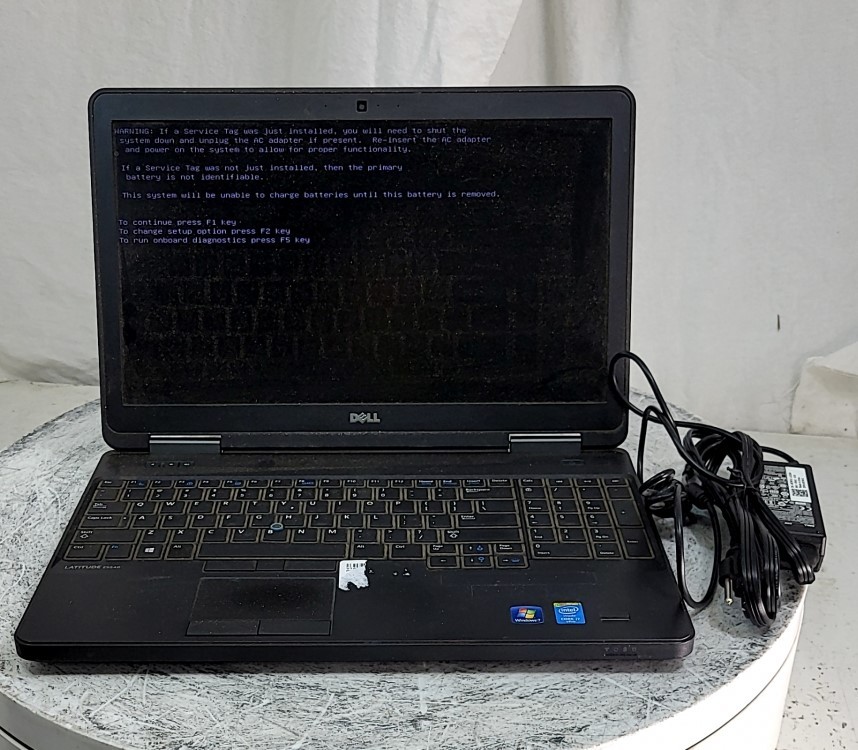 DELL LATITUDE E5540 Laptop INTEL CORE I7-4600U 8GB 500GB
