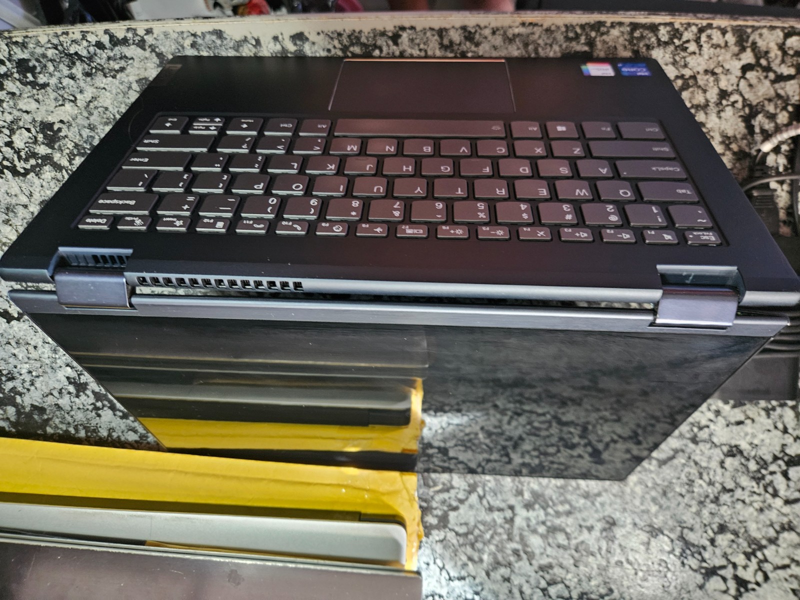 Lenovo 14S Yoga ITL 14″ Touch Screen LAPTOP i7-1165G7, 16 GB Ram, 500GB SSD HD