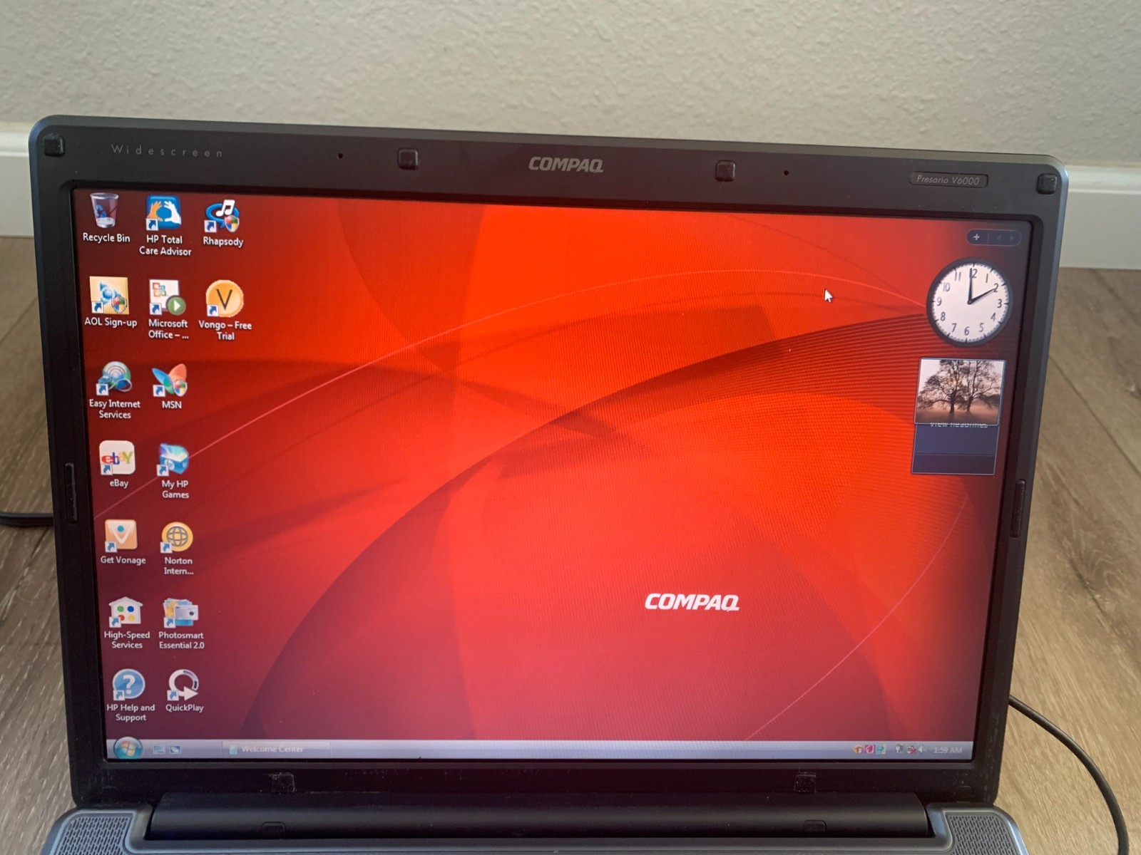 Compaq Presario V6000 15.4″ AMD Sempron 3500+ 1.80Ghz 1GB RAM 60GB HDD Win Vista