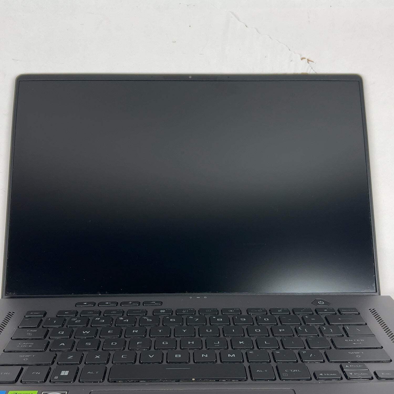 Asus ROG Zephyrus G16 GU603VV 16″ i7-13620H 2.4GHz 48GB Ram 2x500GB SSD