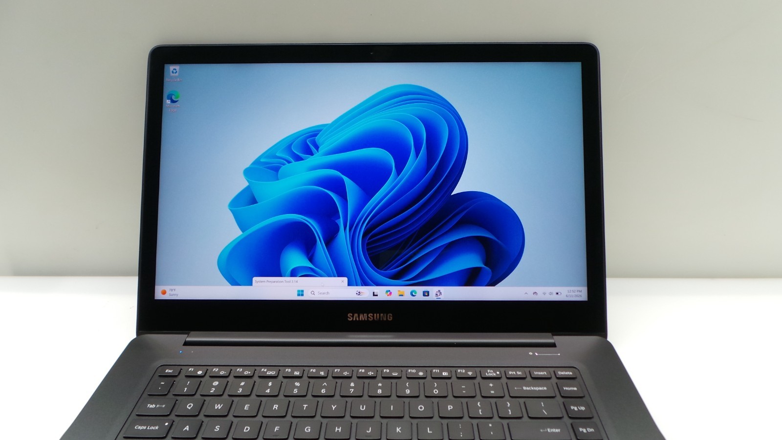 Samsung Notebook NP940Z5L | 15.6″ | i7-6700HQ | 8GB 256GB SSD | Touchscreen