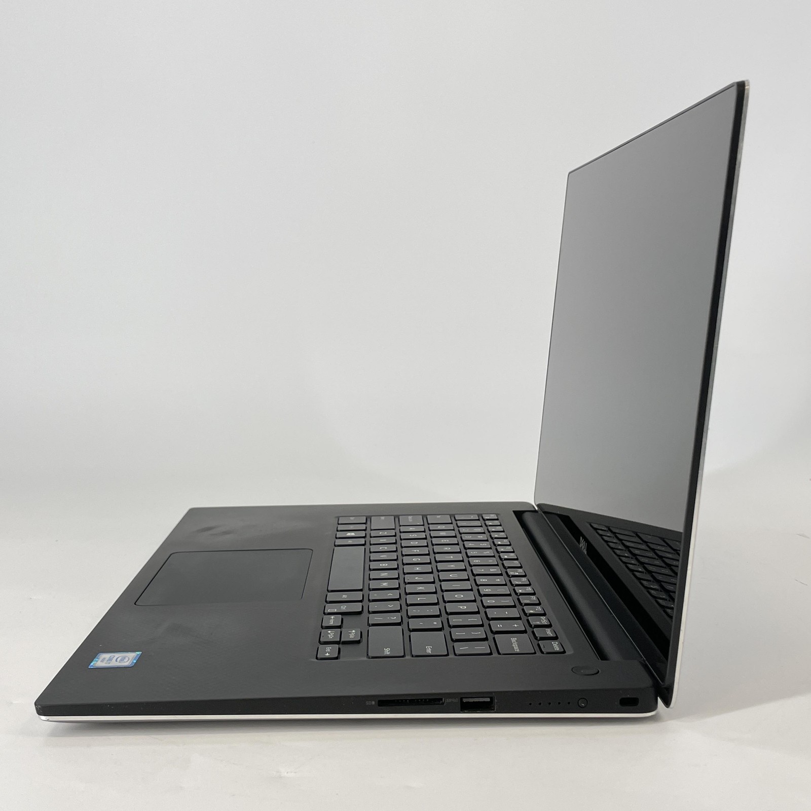 Dell XPS 15 9550 Gray 4K TOUCH i7-6700HQ 2.60GHz 16GB 1TB GTX 960M MAGENTA HUE