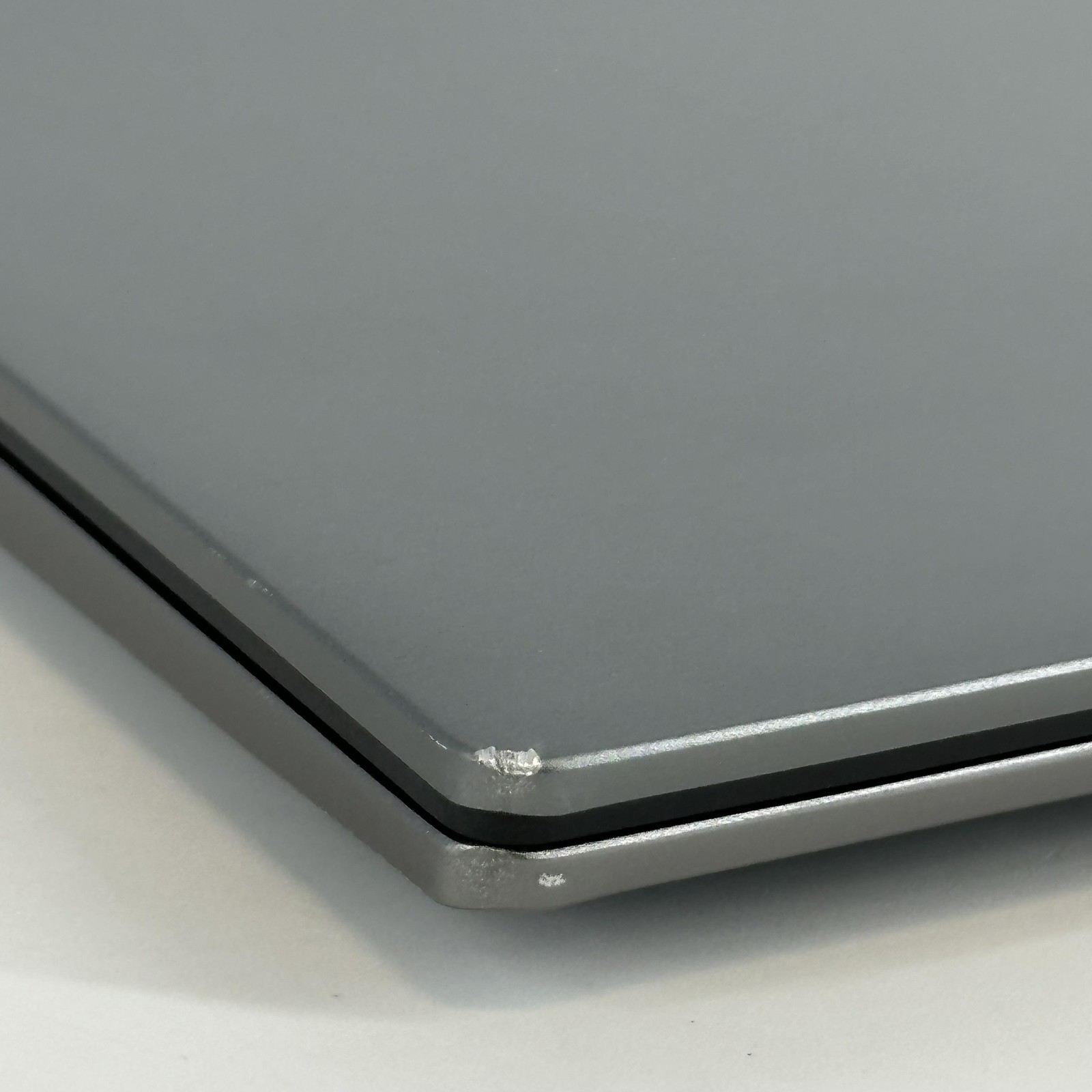 Dell Latitude 7440 14 QHD+ TOUCH 1.9 GHz i7-1370P 32GB 1TB SSD Good BENT FRAME