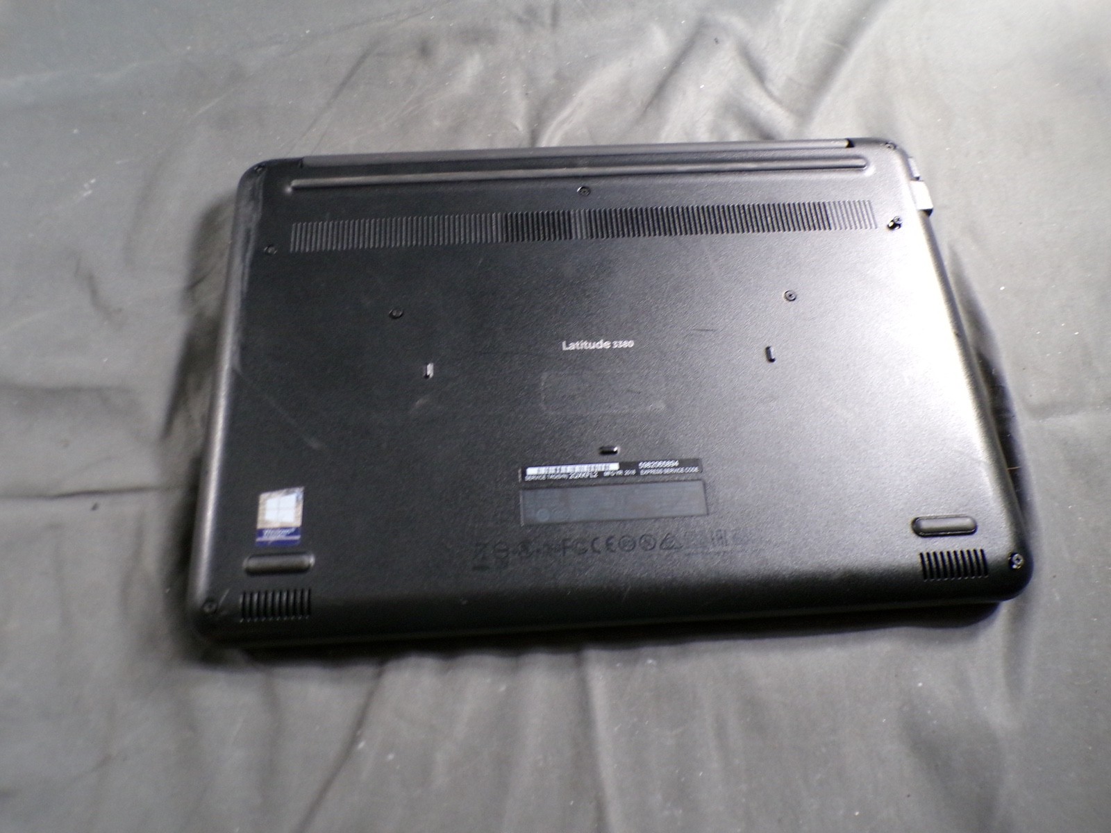 DELL LATITUDE 3380 INTEL CORE i3-6006U 2.00GHZ 8GB RAM