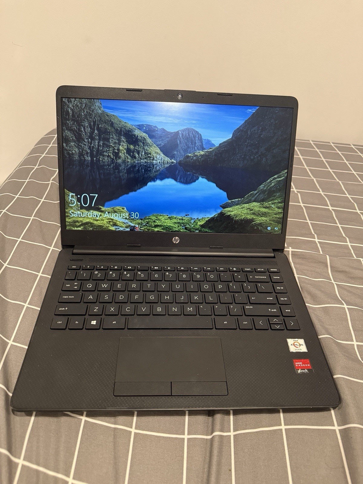 HP laptop 14inch windows