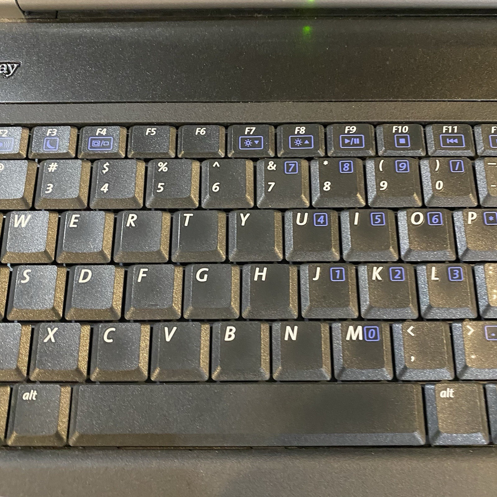 Gateway Laptop4530GZ Pentium M @1.6MHz 480MB RAM – Windows XP Installed