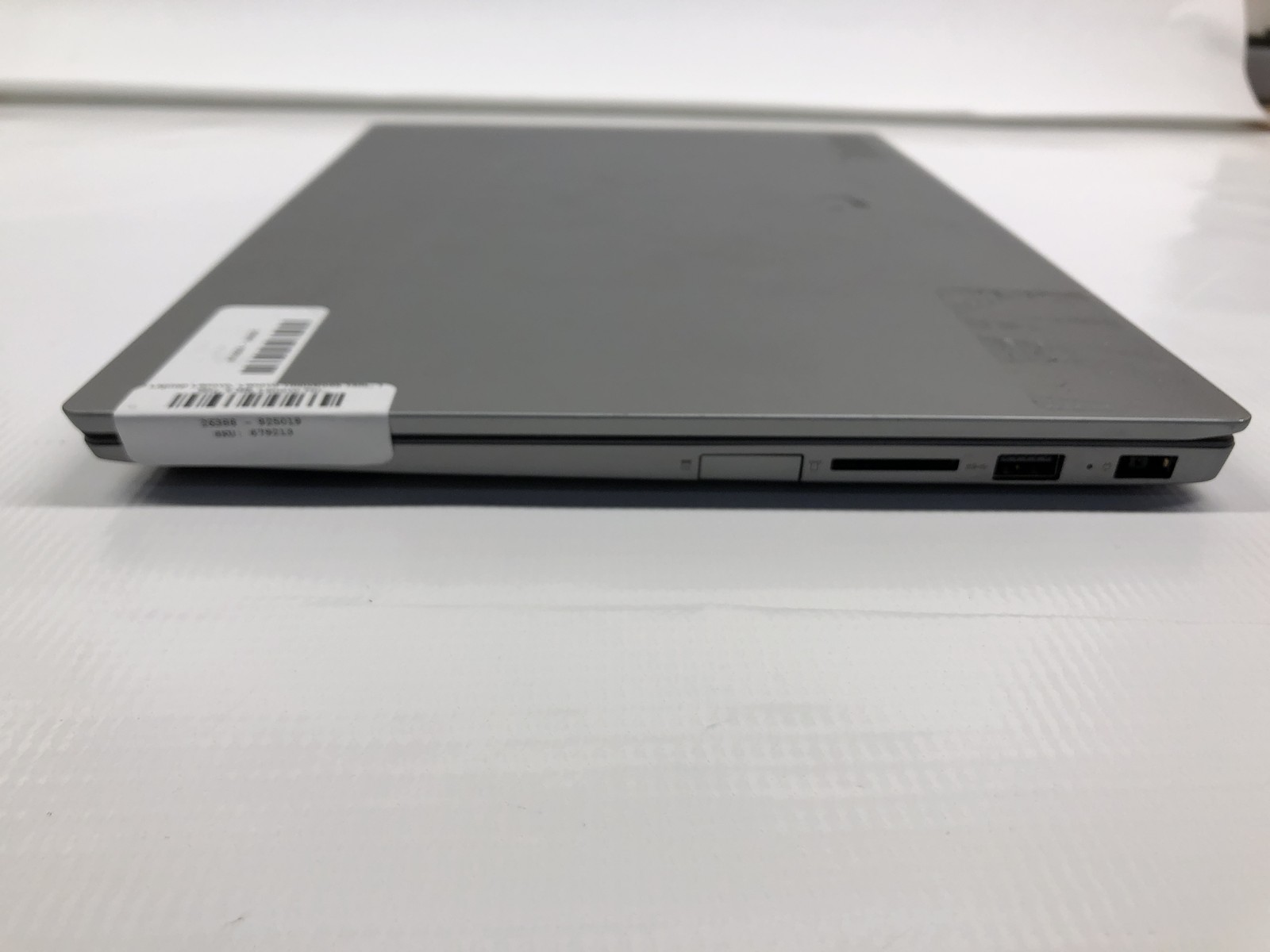 Lenovo Lenovo ThinkBook 14IIL Intel Core i5-1035G1 1Ghz 8GB 250 GB No OS