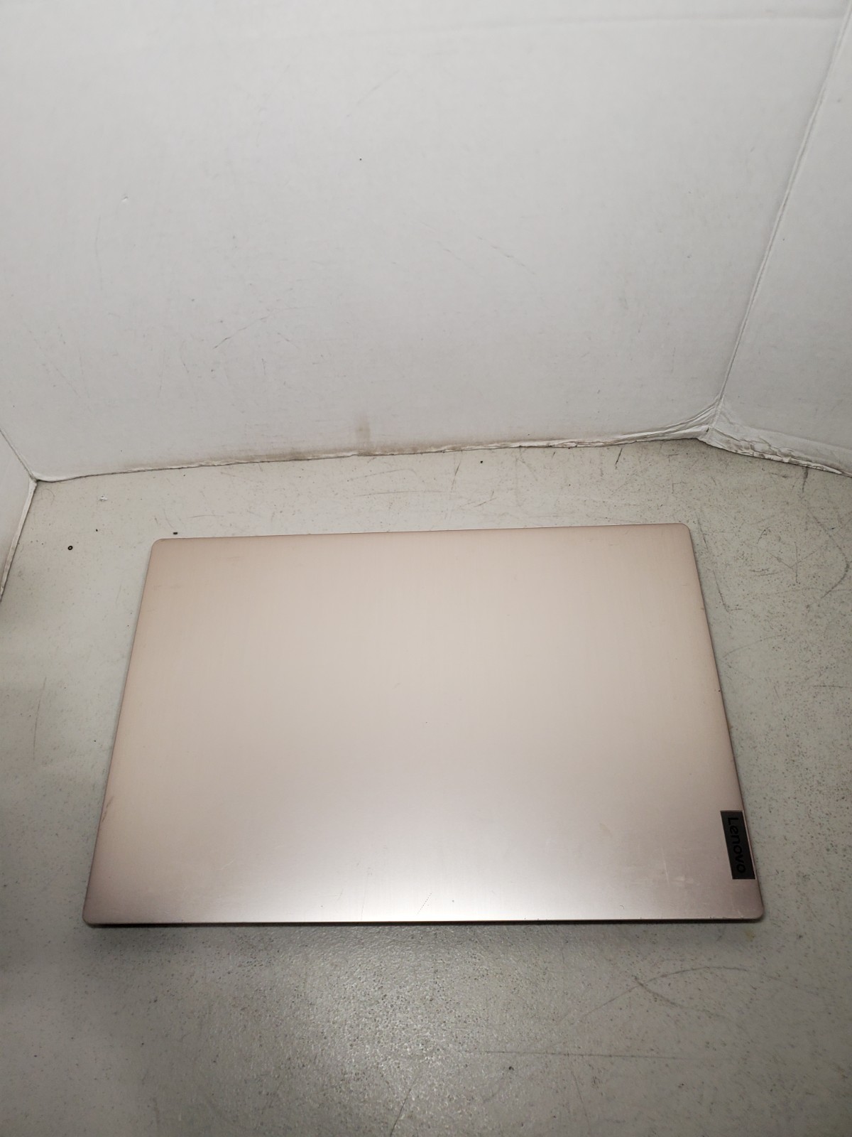 LENOVO IDEAPAD 3 15ADA05 15″ RYZEN 5 3500U 12GB RAM No HDD/SSD/OS/BACK-COVER #69