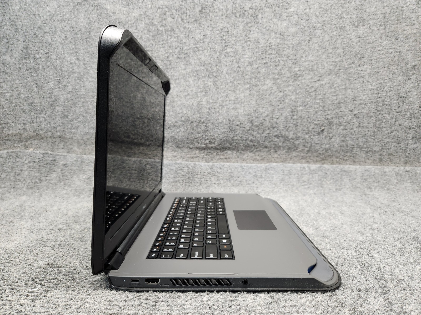 Zspace Model W1847 15.6″ Laptop AMD A-Series A9-9420 3.00GHz 8GB RAM 256GB SSD
