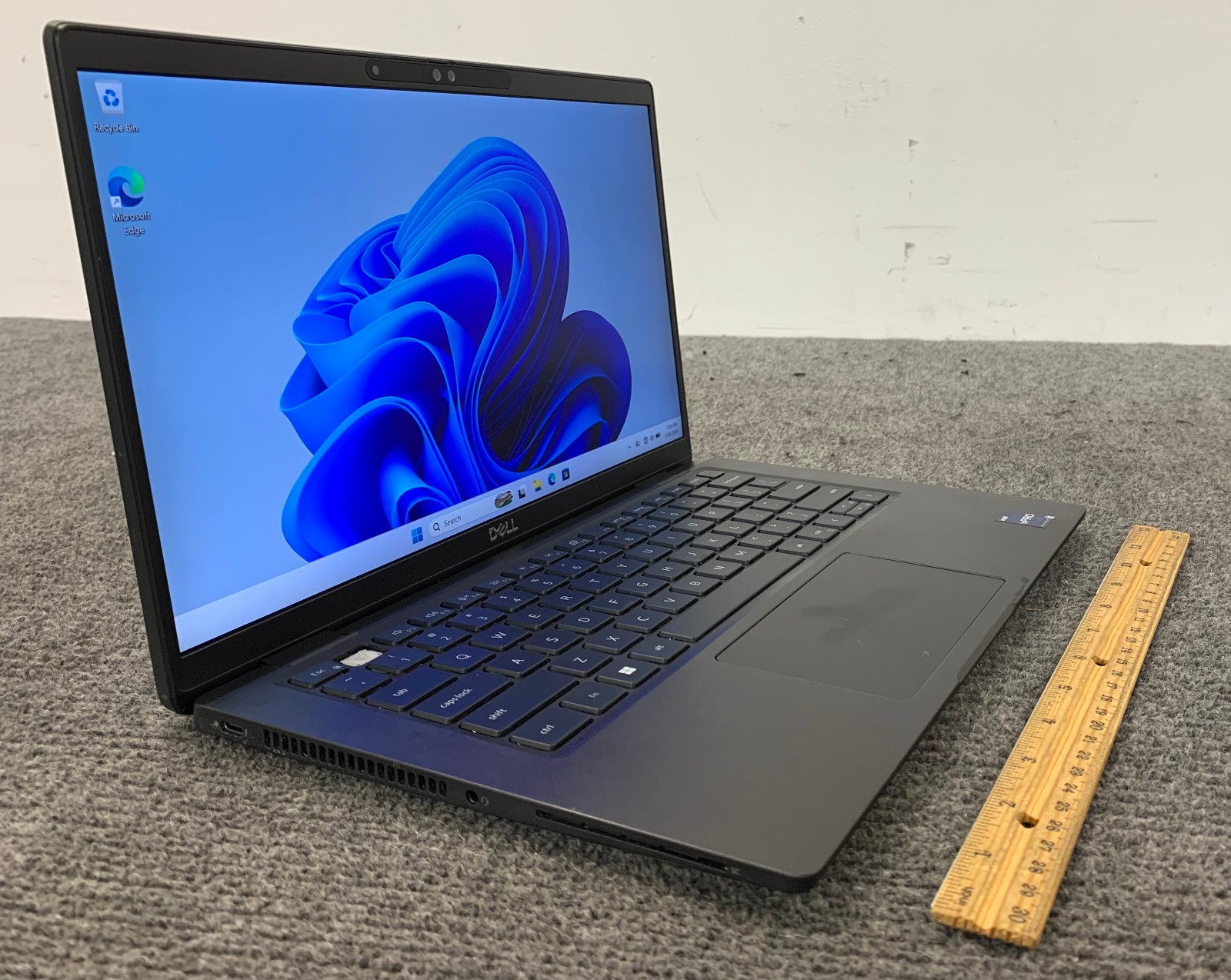 Dell Latitude 7430 14″ Laptop i7-1265U 16GB RAM 512GB NVMe, As Is
