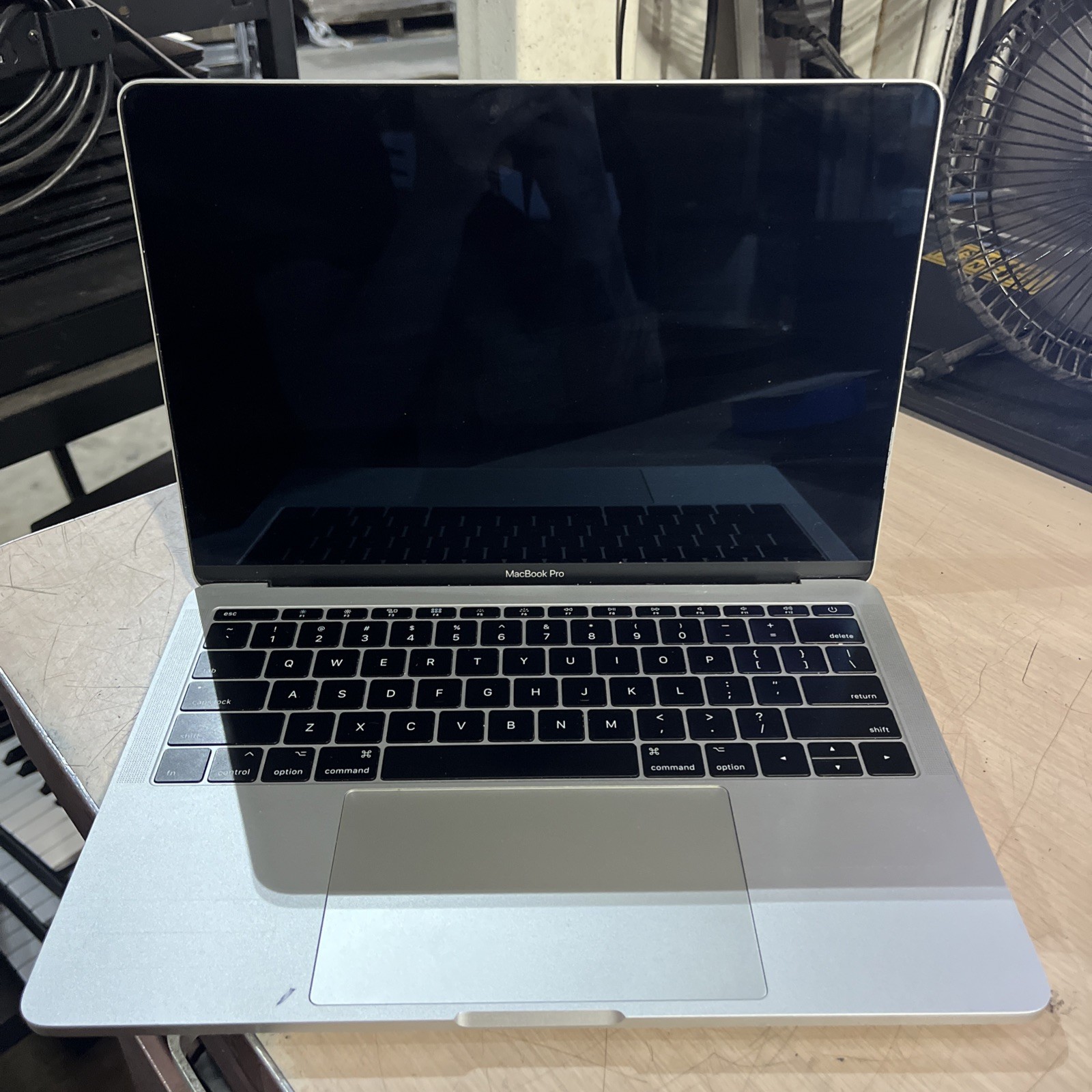 APPLE MACBOOK PRO 13″ MID-2017 CORE I5-7360U 2.3GHZ 8GB RAM NO HD