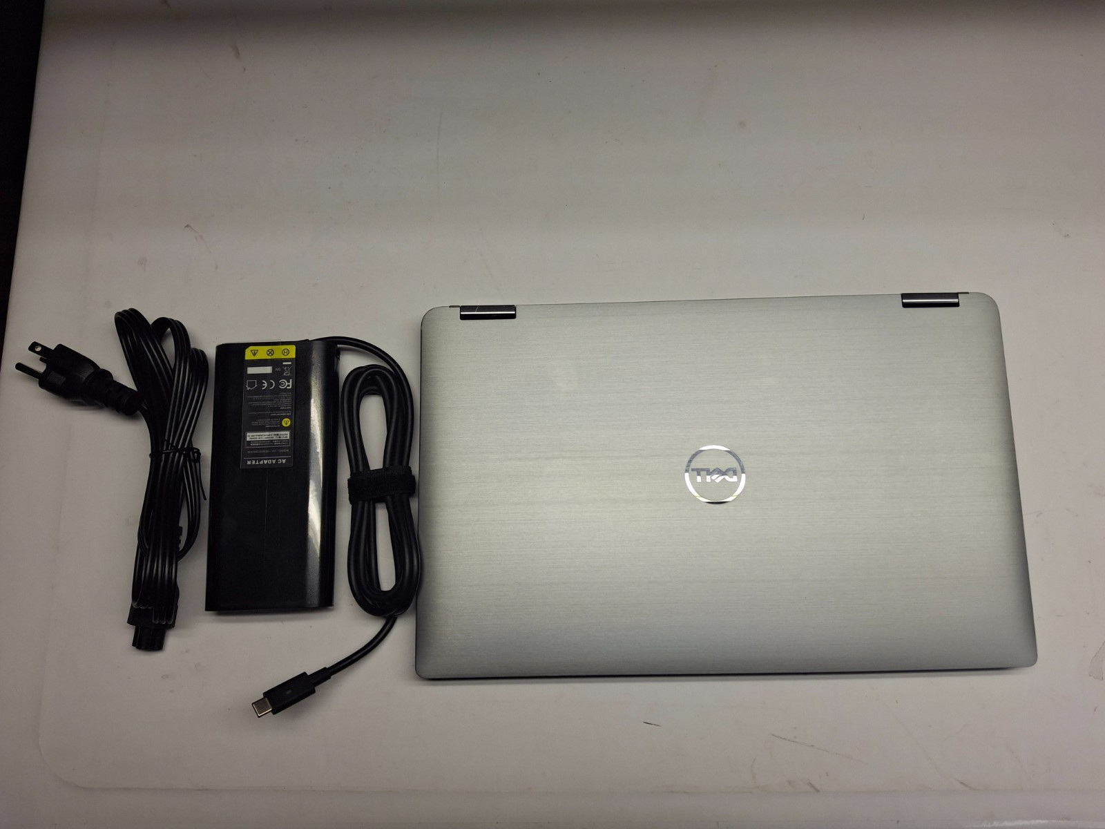 Dell Latitude 7400 2-in-1 14″ Laptop i7-8665U 16GB RAM 256GB NVMe Win 11P Touch