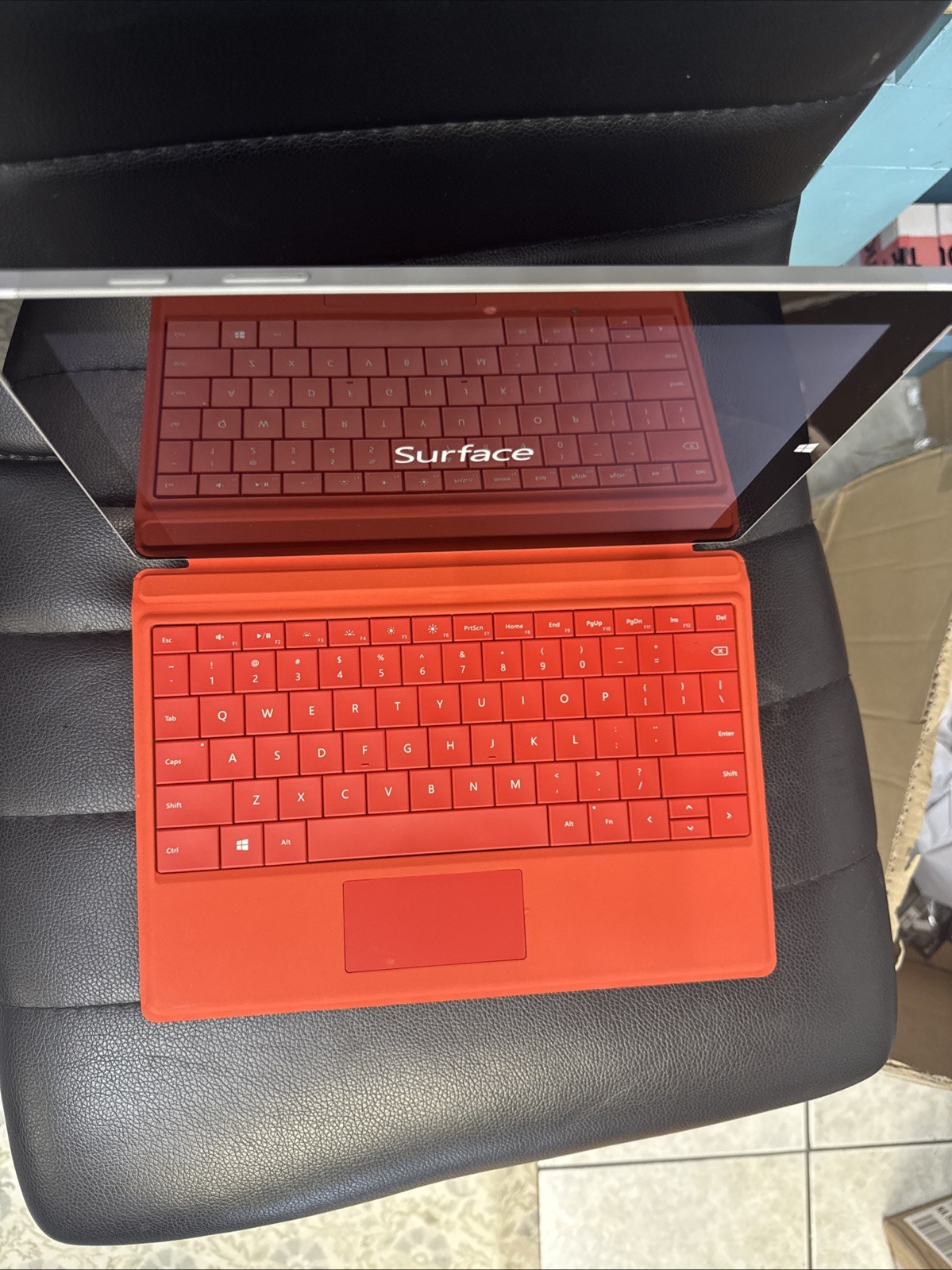 (Model: 1645) Microsoft Surface 3 64GB/w Keyboard (AS-IS)(FOR PARTS ONLY!)