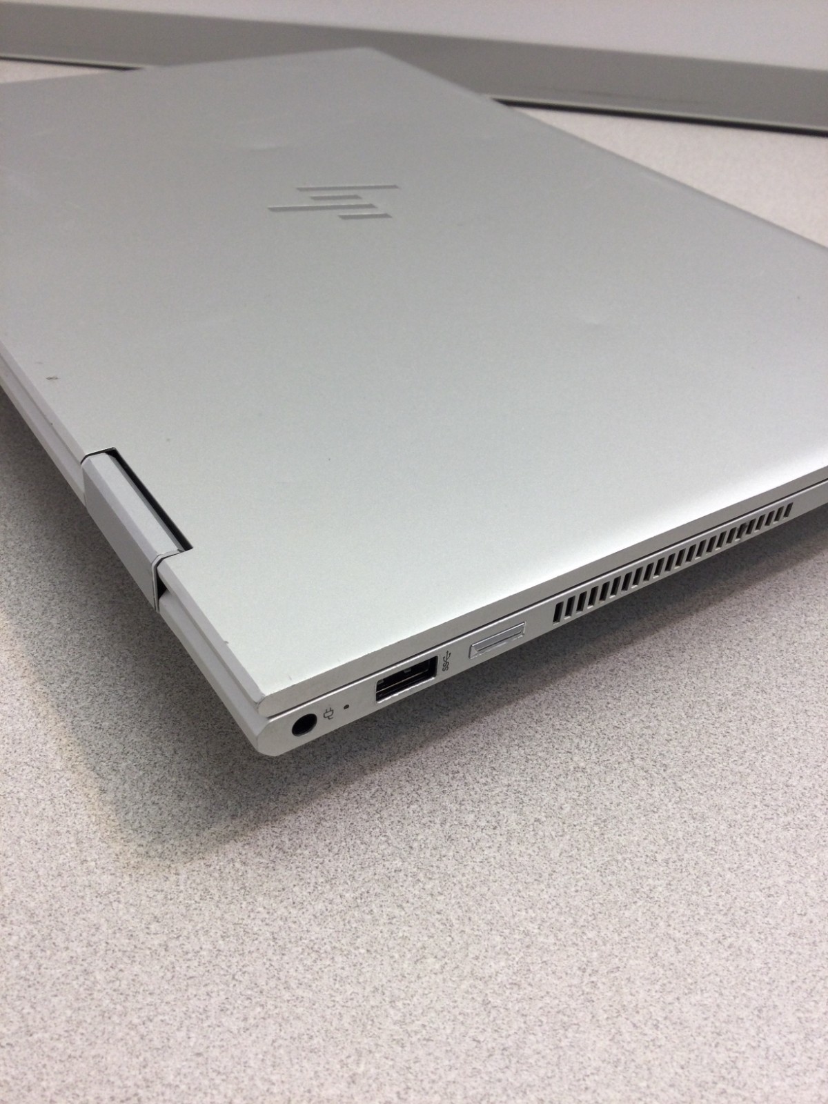 HP Envy x360 Convertible 15m-dr1xxx 15.6″Touch /i7-10510U/16GB/256GB SSD 1.80ghz