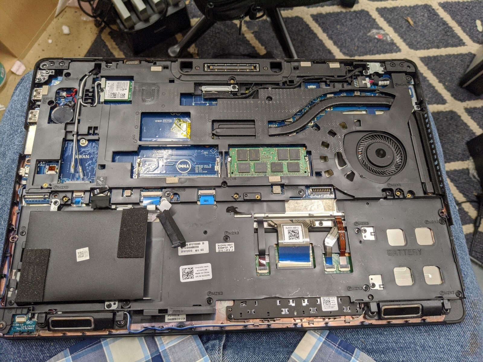 Dell Latitude E5570 Laptop Parts/Repair Core i5-6300U 2.4GHz 8GB RAM NO HD/batt