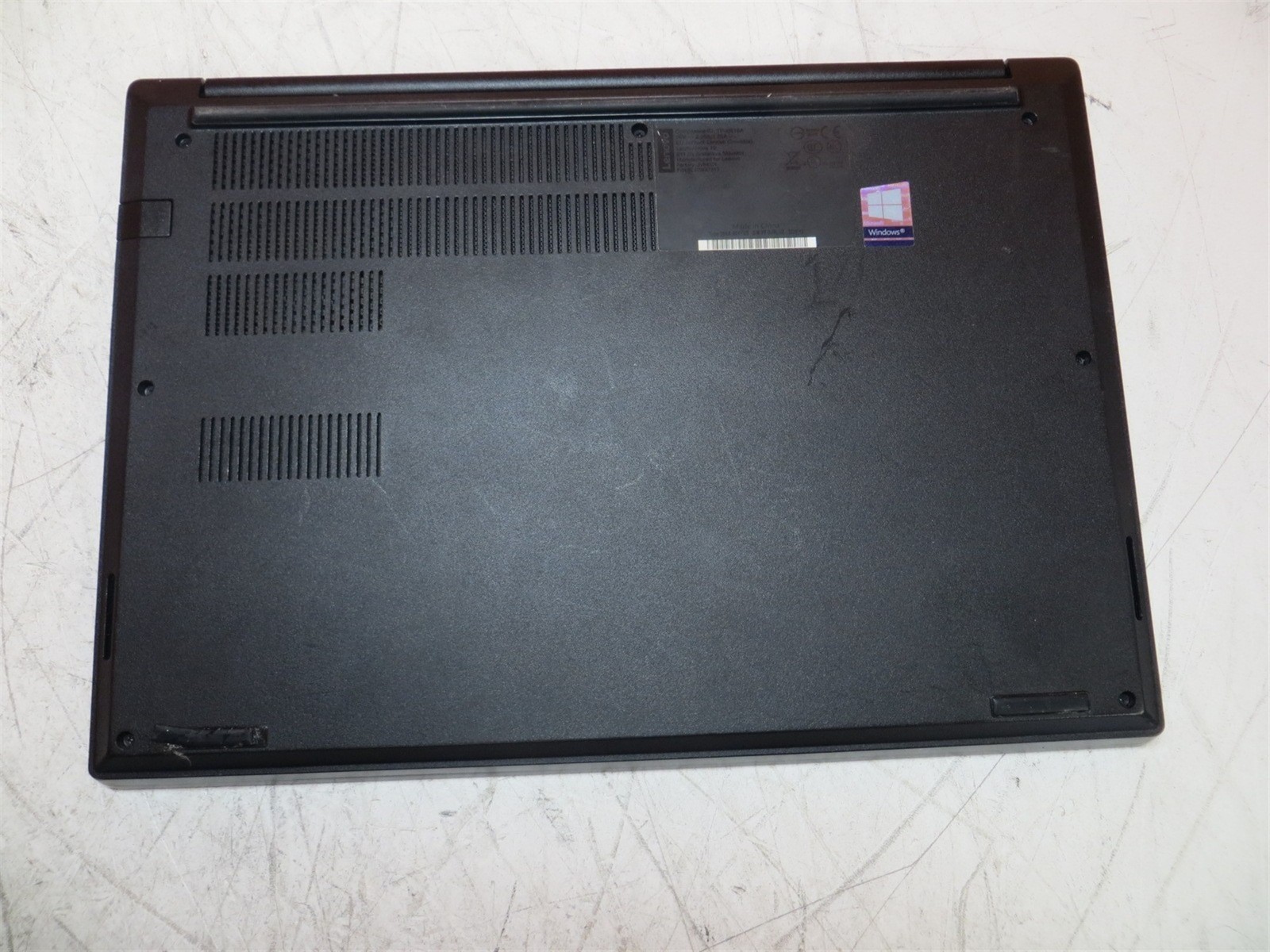 Scratched Screen Lenovo ThinkPad E14 Laptop Intel i5-10210U 1.6GHz 8GB 512GB SSD