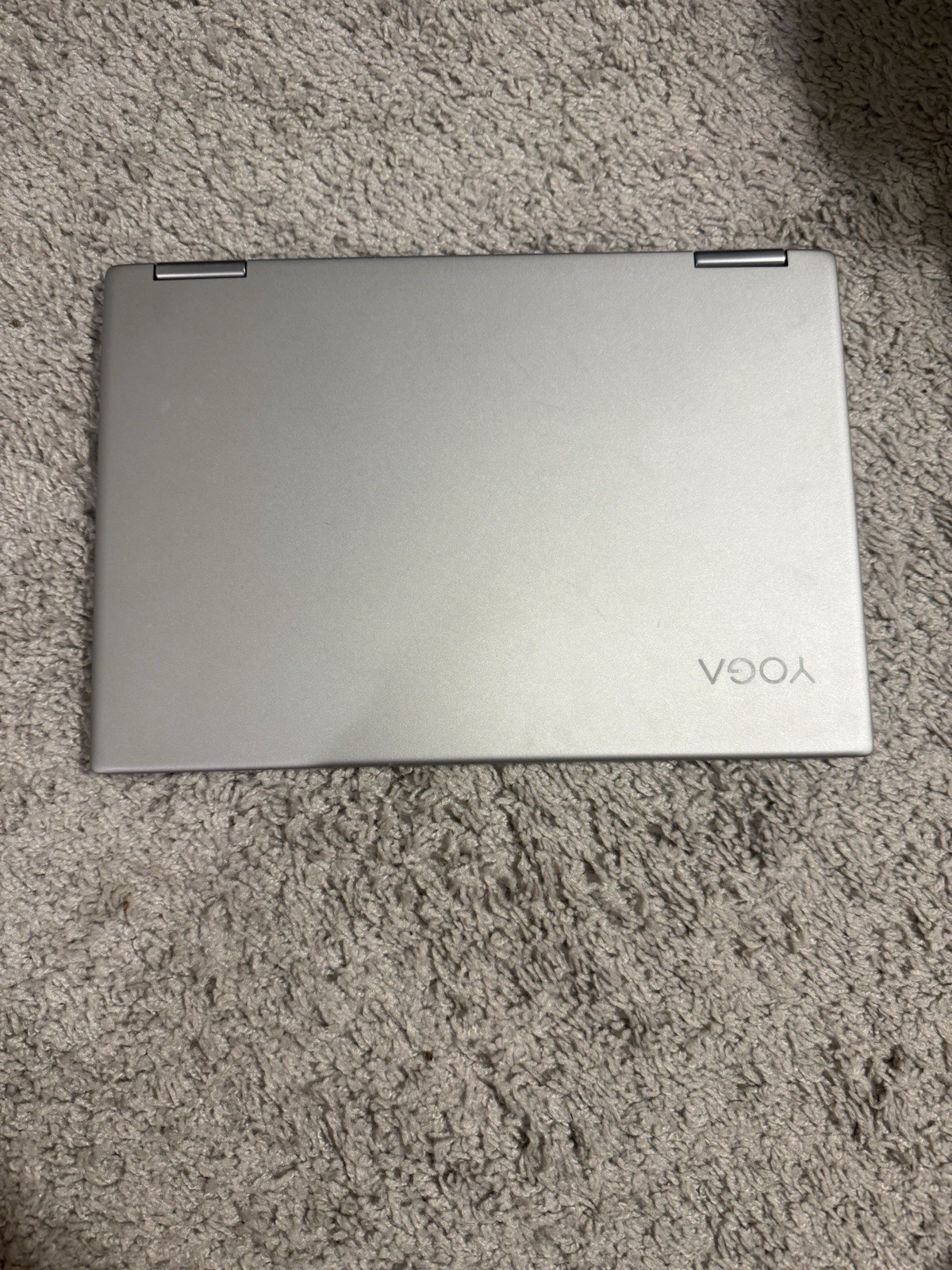 Lenovo Yoga 720-13IKB 2-in-1 13.3″ Touchscreen Laptop 8GB RAM 256GB