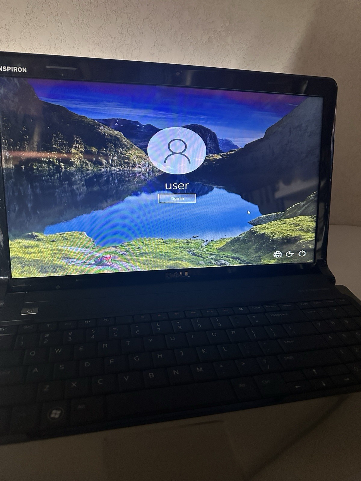 Dell Inspiron 1564 15.6” Laptop i3 2.13GHz 4GB RAM Windows 10 Home w/ Charger