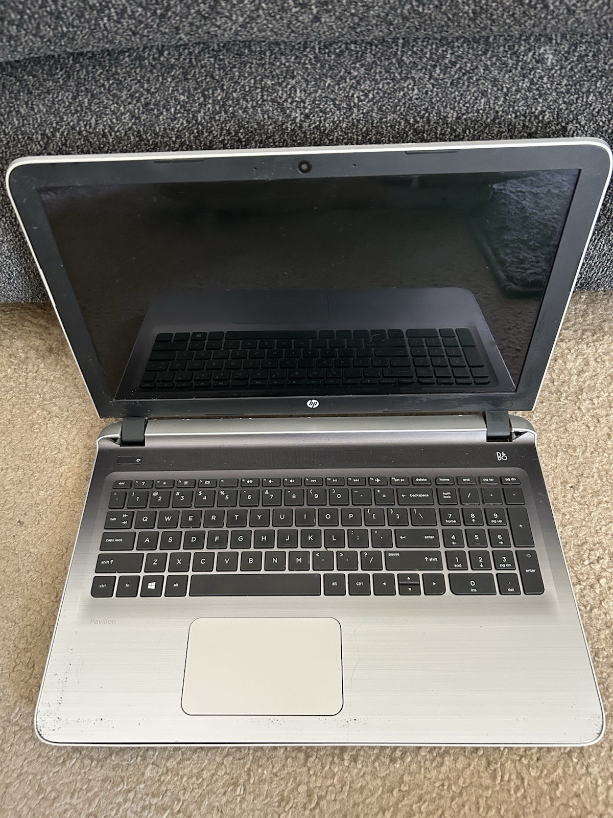 HP Pavilion 15.6″ Laptop B&O Audio UNTESTED Parts Repair Hinge Damage