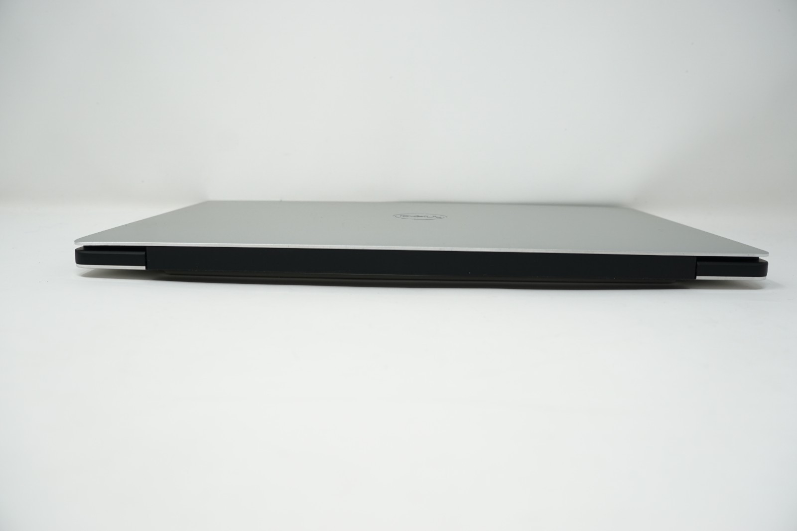 Dell XPS 13 9370 Core i7-8550U 1.80GHz 8GB Ram 256GB SSD 1080p Non-Touch Good.
