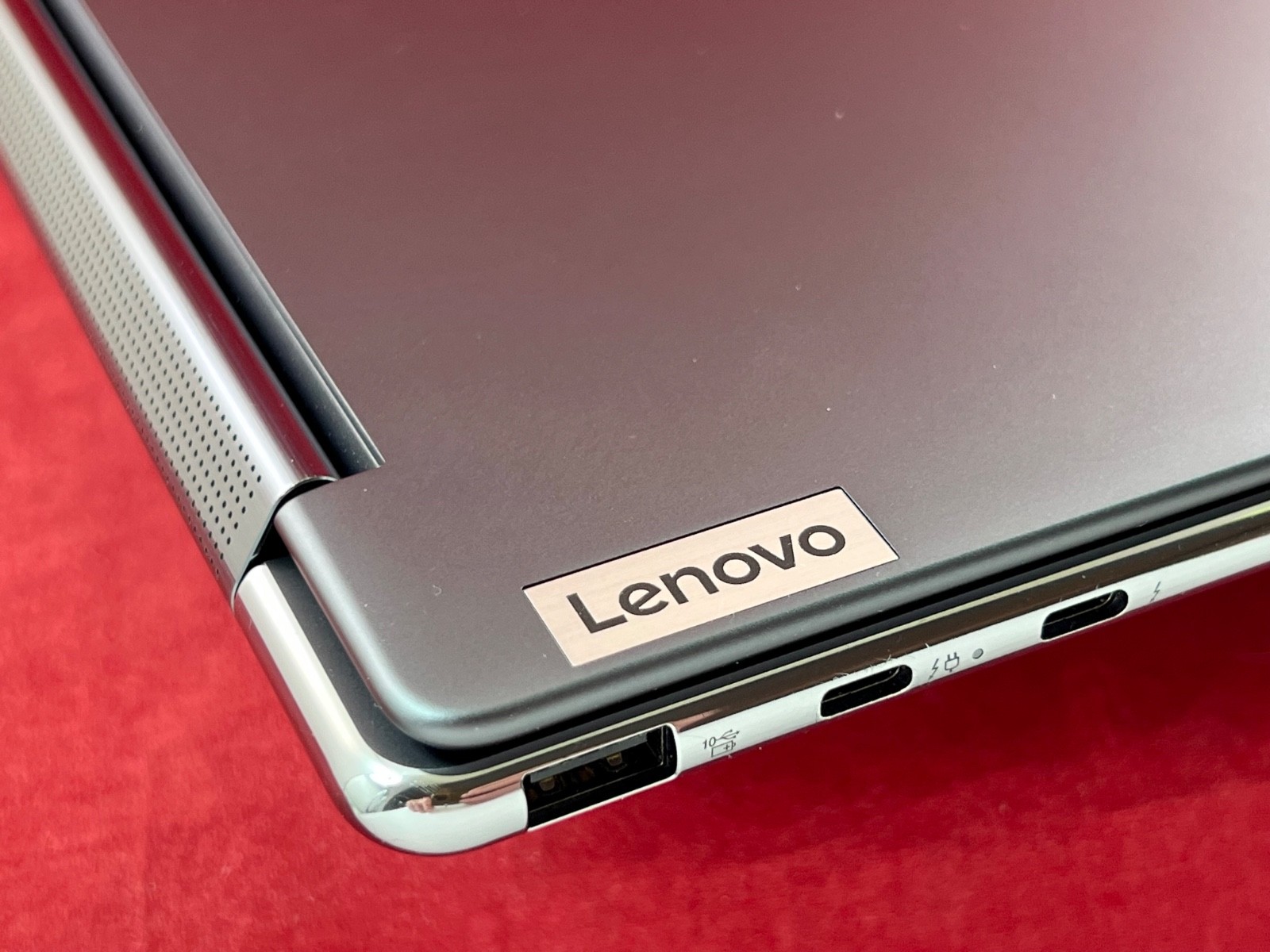 4K LENOVO YOGA 9i 14″ CONVERTIBLE LAPTOP 1 TB SSD 16GB RAM INTEL i7-1360P +CASE!