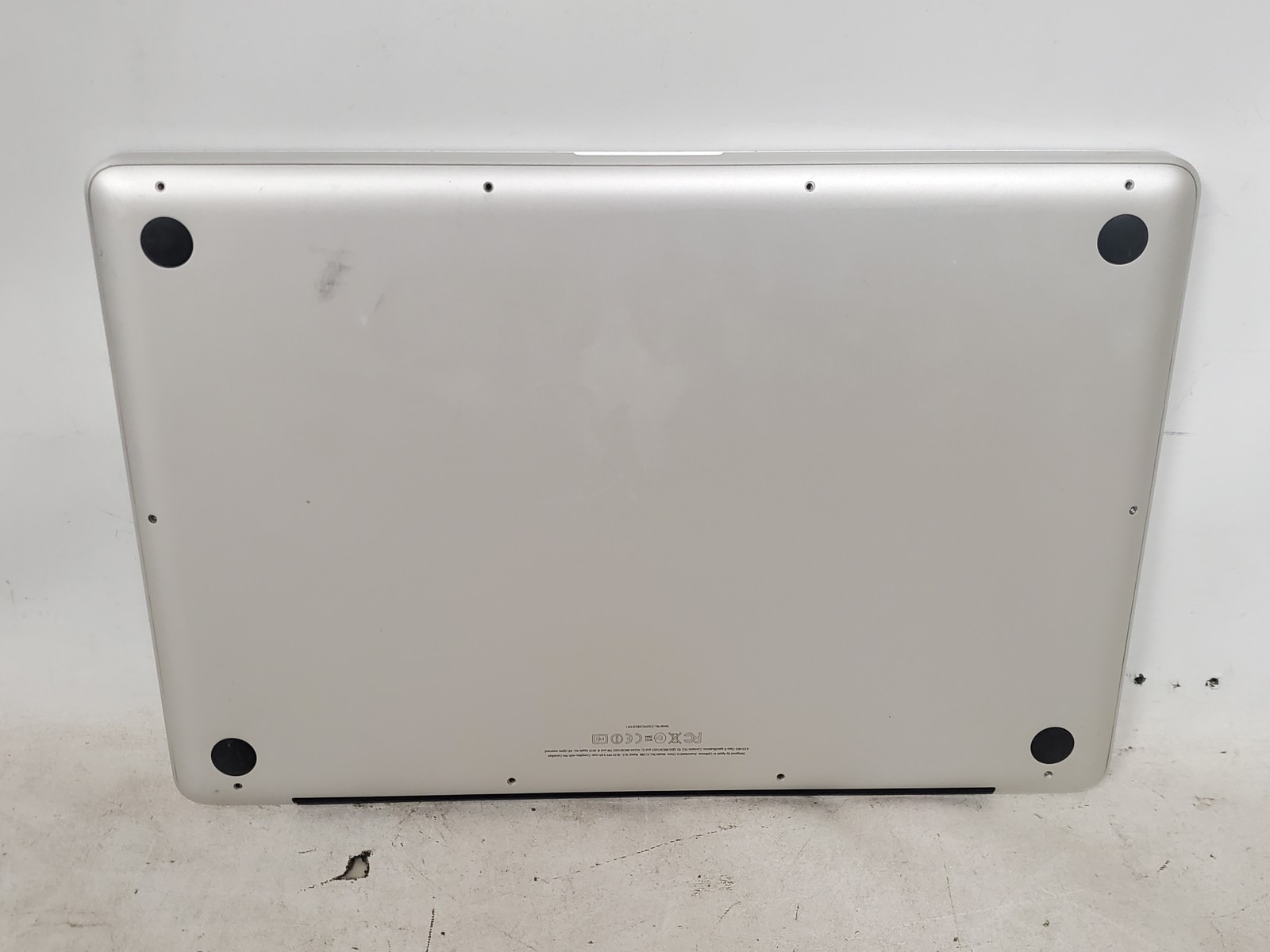 Apple A1286 15″ MacBook Pro Laptop Computer Silver No HDD