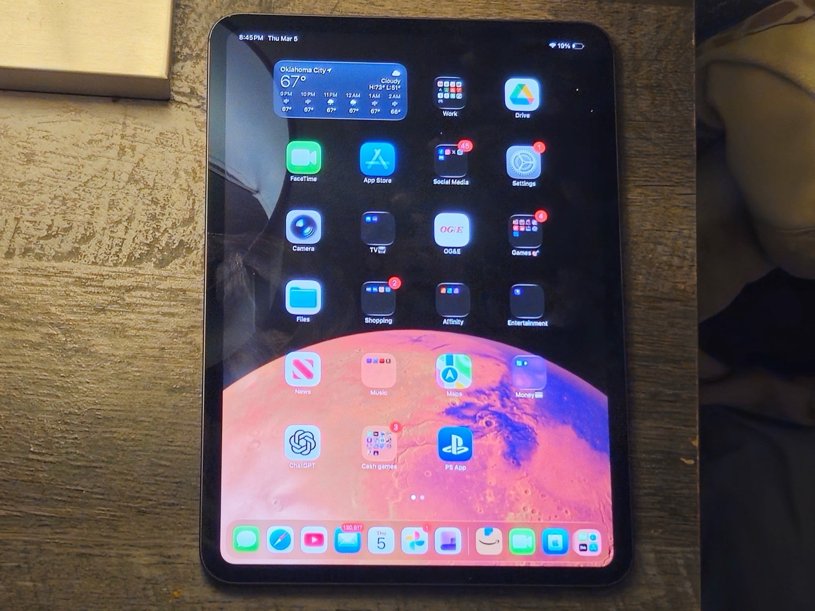 Apple iPad Tablet Gray Wi-Fi USB-C iPadOS Front & Rear Cameras
