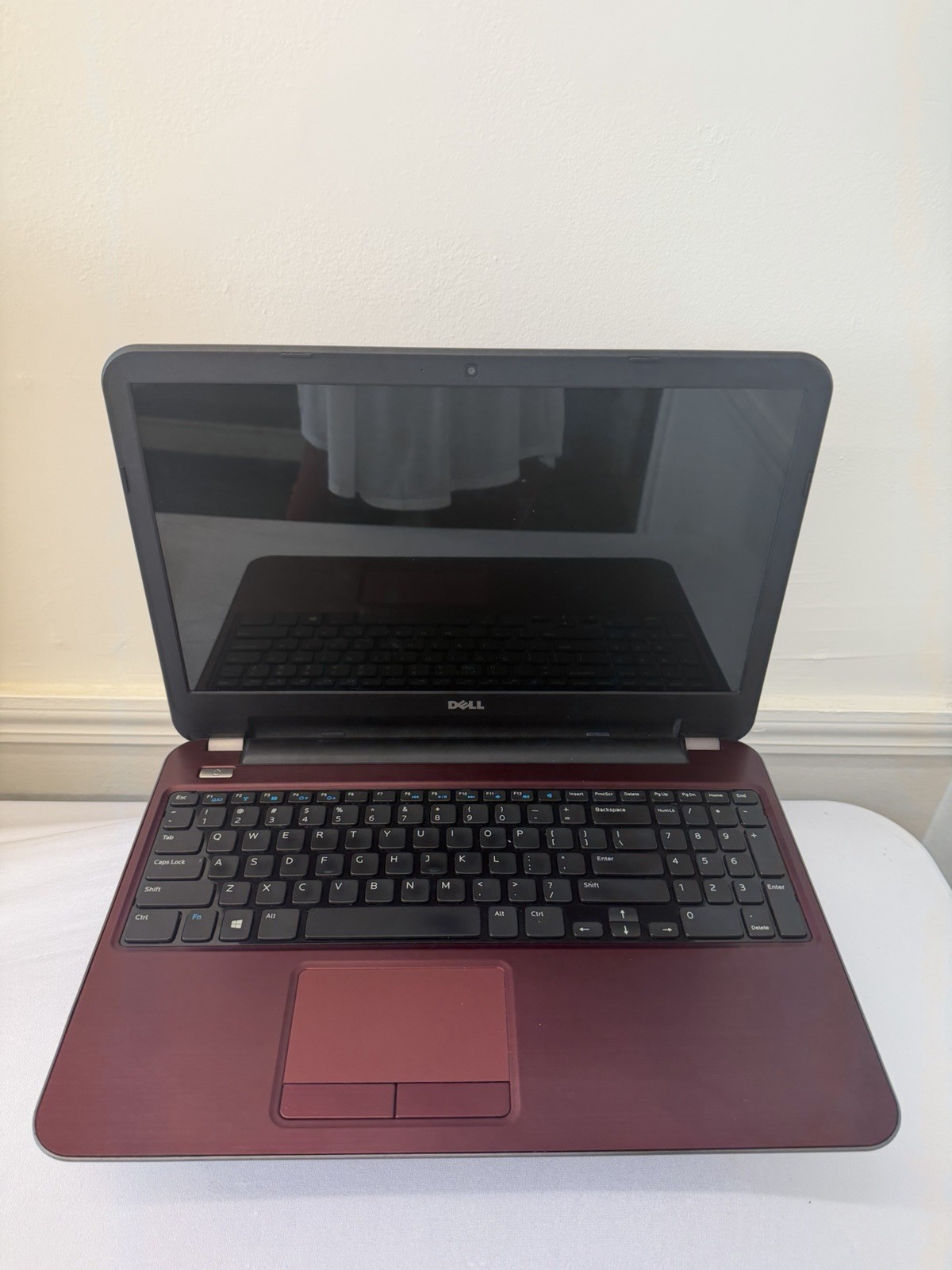 Dell Inspiron 5535 Laptop – Good Screen – AMD A8-55545M – RAM 8 GB – Read Des