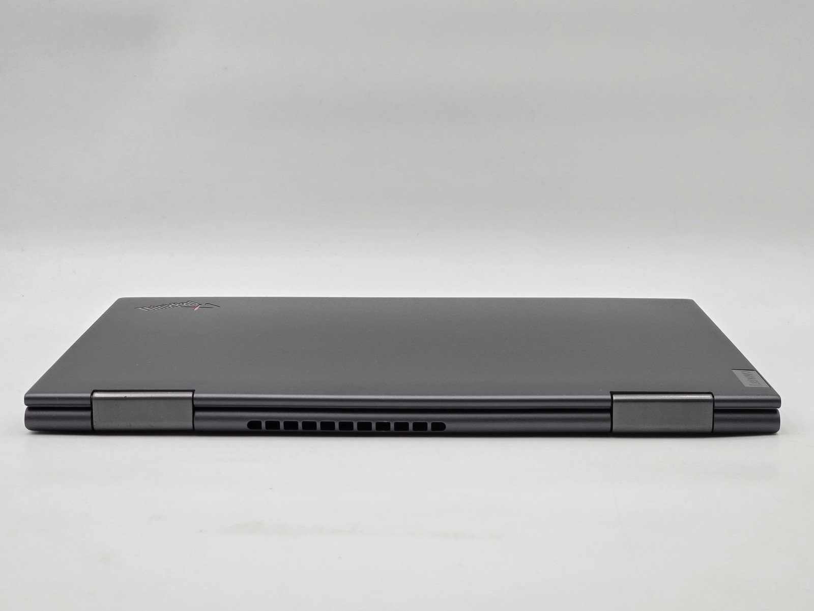 Lenovo ThinkPad X1 Yoga Gen 8 2-in-1 14″ FHD+ Touch I5-1335U 512GB SSD 16GB W11P