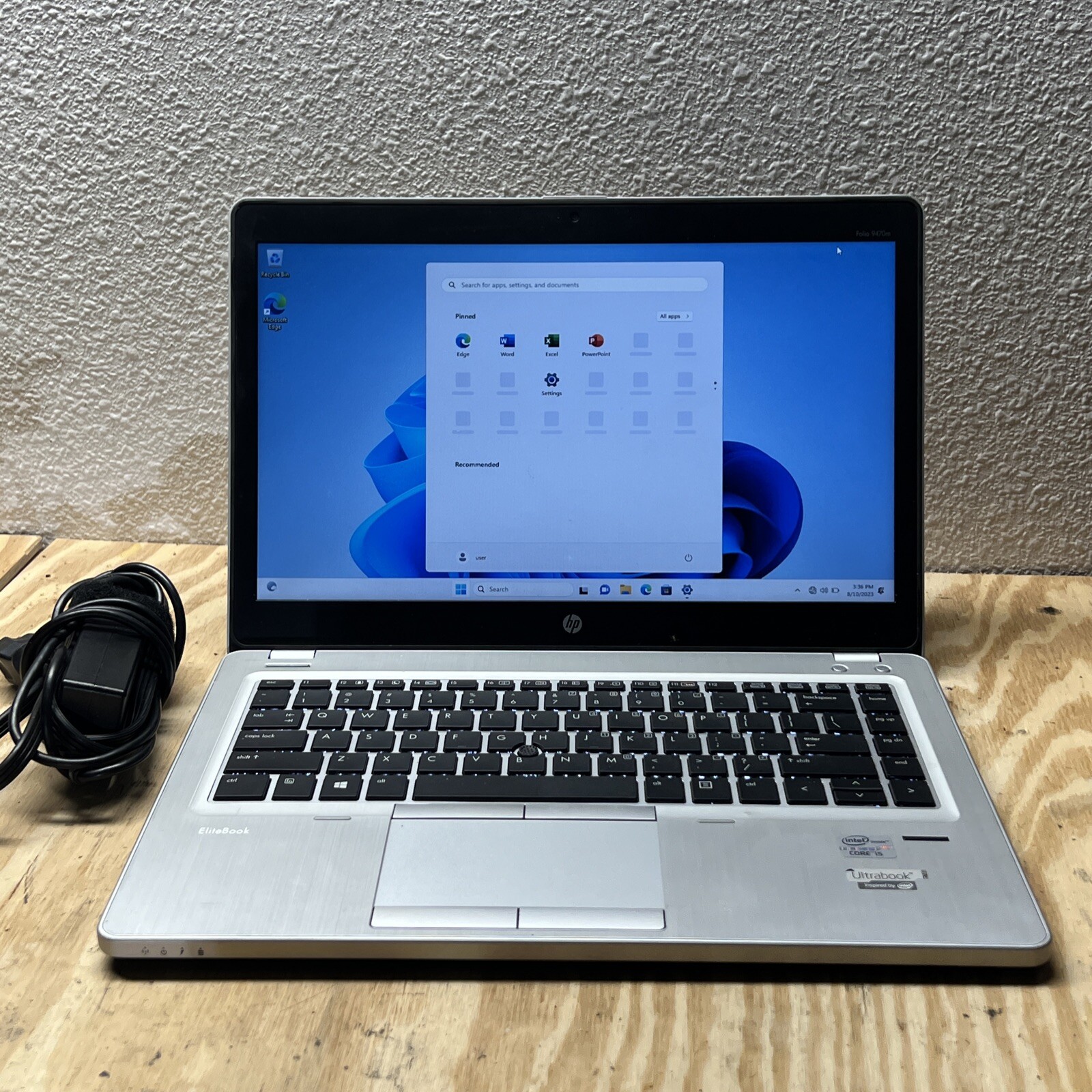 HP EliteBook Folio 9470m i5-3337U 1.8GHz 8GB Ram, 256GB SSD Win 11Pro, Webcam.
